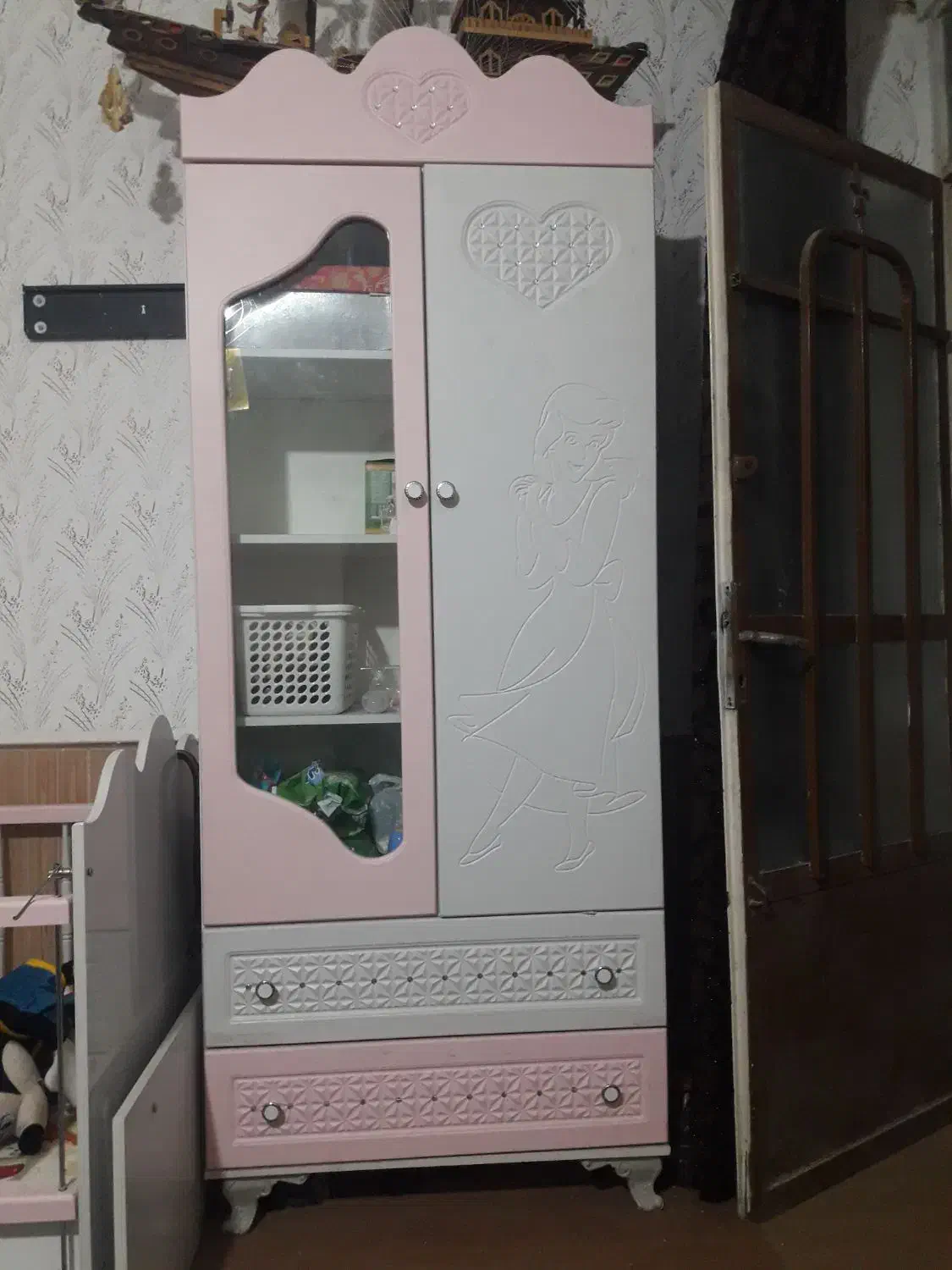 کمد کودک وتخت گهواره ای|اسباب و اثاث بچه|مشهد, شهرک مطهری|دیوار