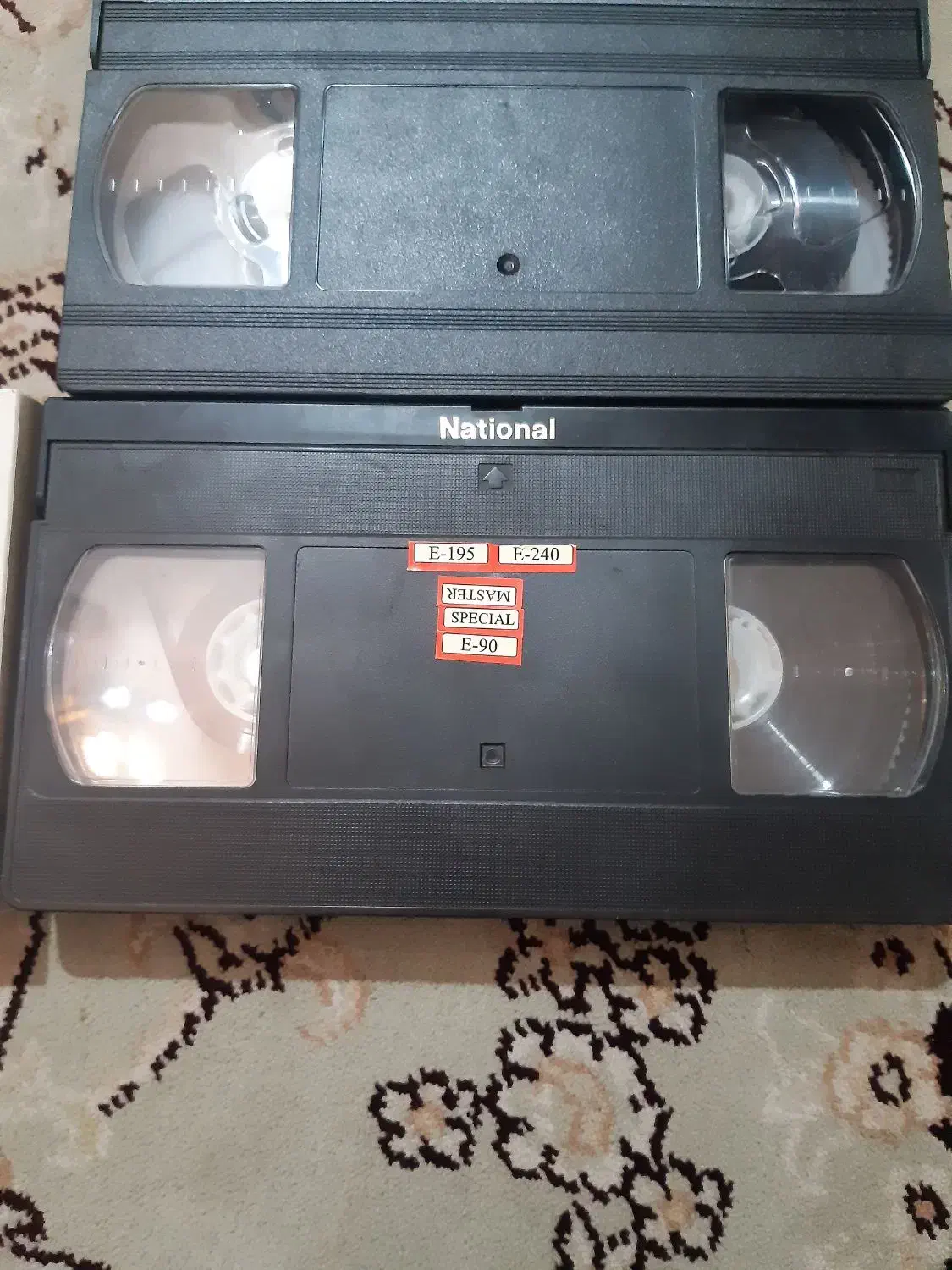 تعدادی نوار بزرگ ویدیوVHS|پخش‌کننده DVD و ویدیو|تهران, مجیدیه|دیوار