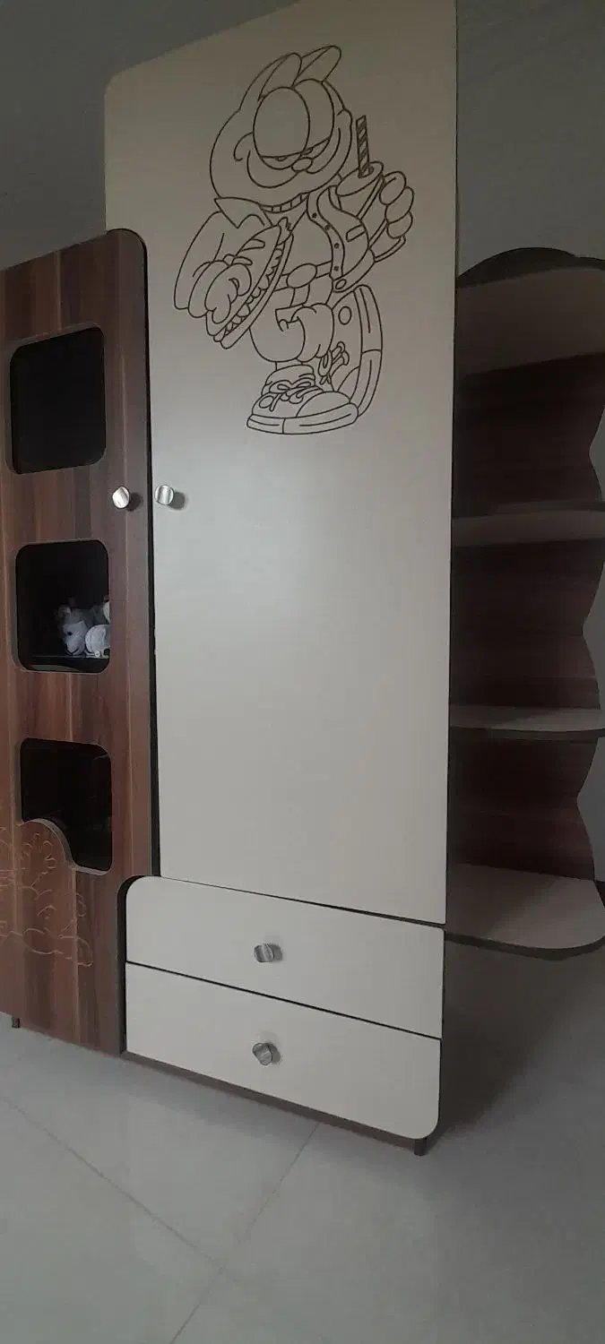 تخت و کمد دو منظوره طرح گارفیلد|تخت و سرویس خواب|صومعه‌سرا, |دیوار