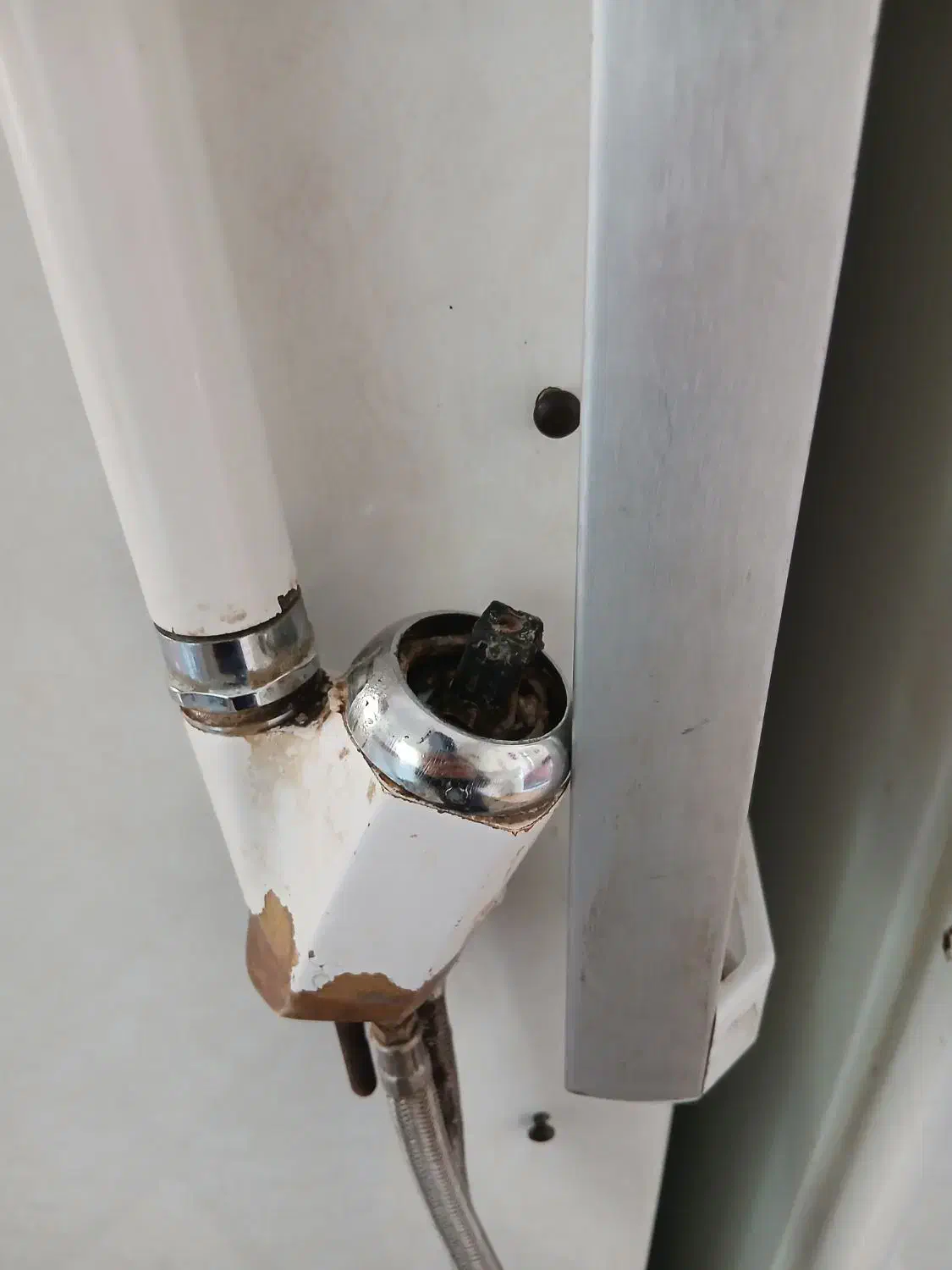 شیر آب با شلنگ فقط یک دسته میخواد|لوازم سرویس بهداشتی|گرگان, |دیوار