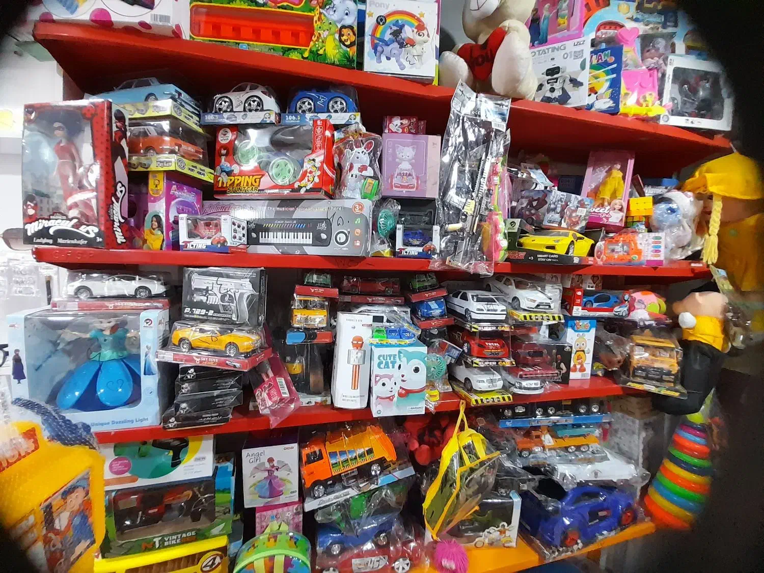 اسباب بازی تعداد زیاد نصف قیمت فاکتورشهرک تعاون|اسباببازی|کرمانشاه, |دیوار