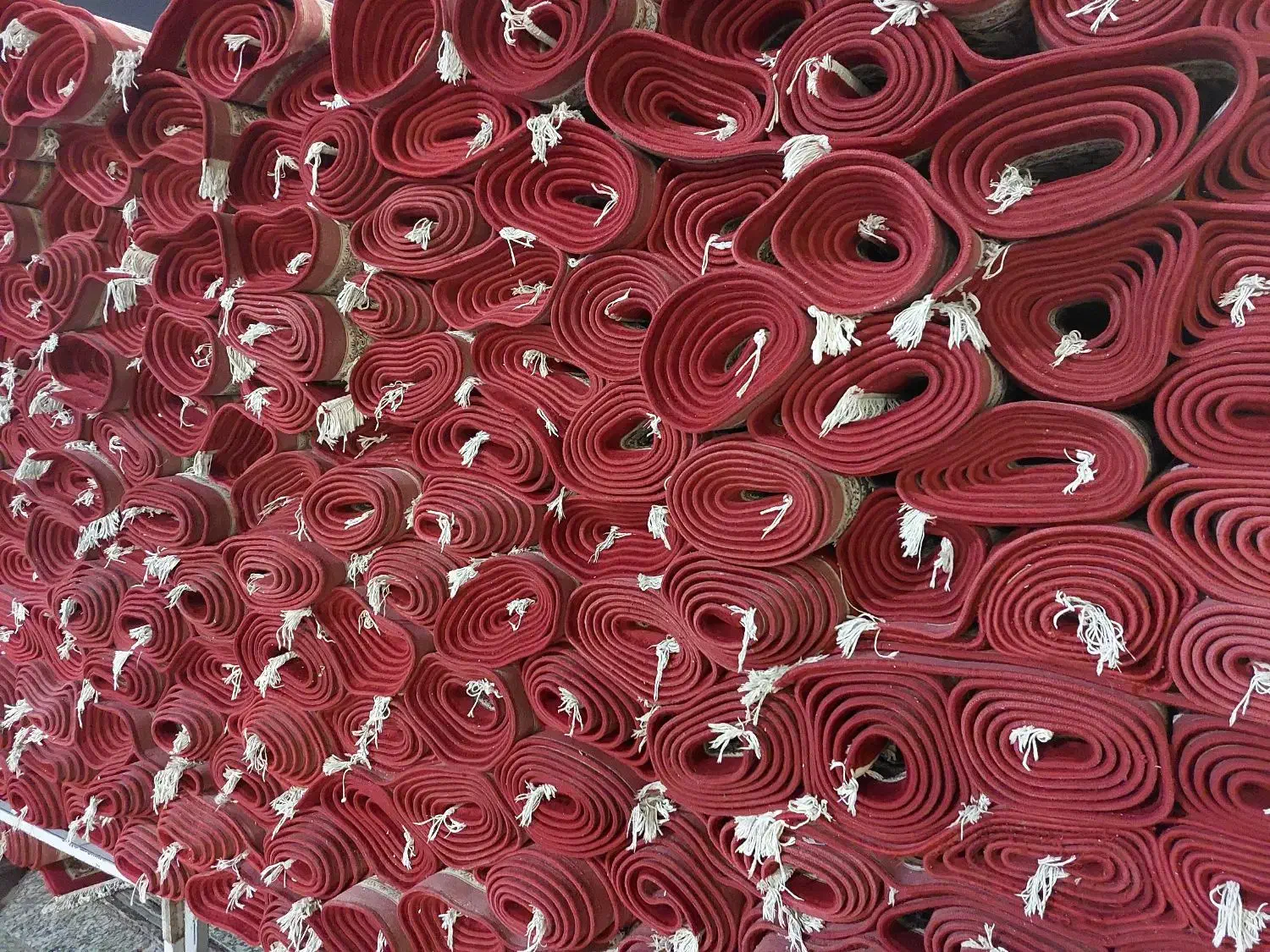 از تهران فرش آوردم خیلی مناسب|فرش|بیرجند, |دیوار