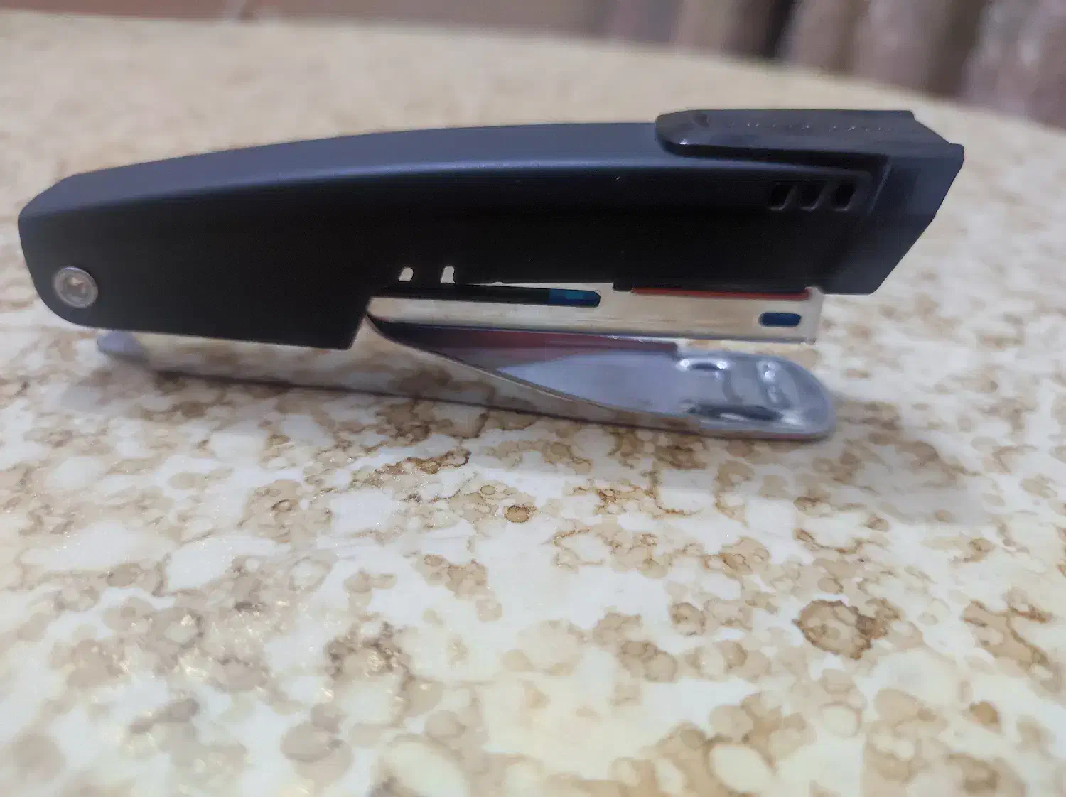 دستگاه منگنه و ماشین حساب|لوازم التحریر|یزد, |دیوار