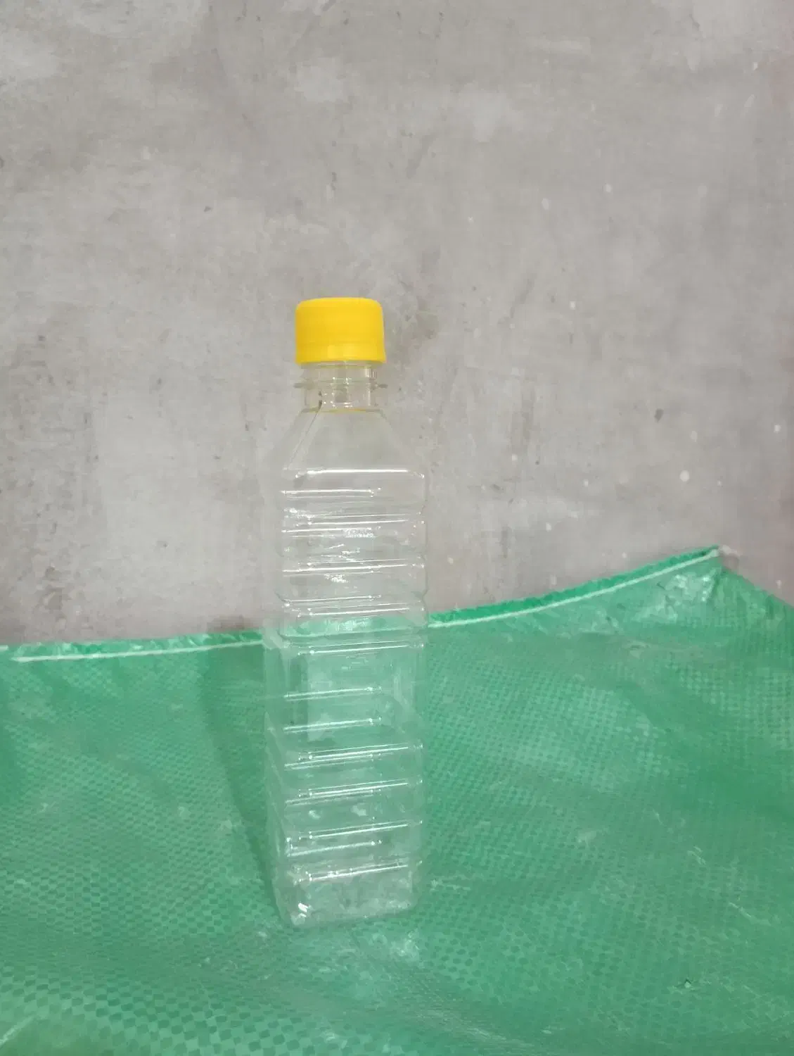 تولید انواع بطری های پلاستیکی باکیفیت در ابهر|ظروف نگهدارنده، پلاستیکی، یک‌بارمصرف|ابهر, |دیوار