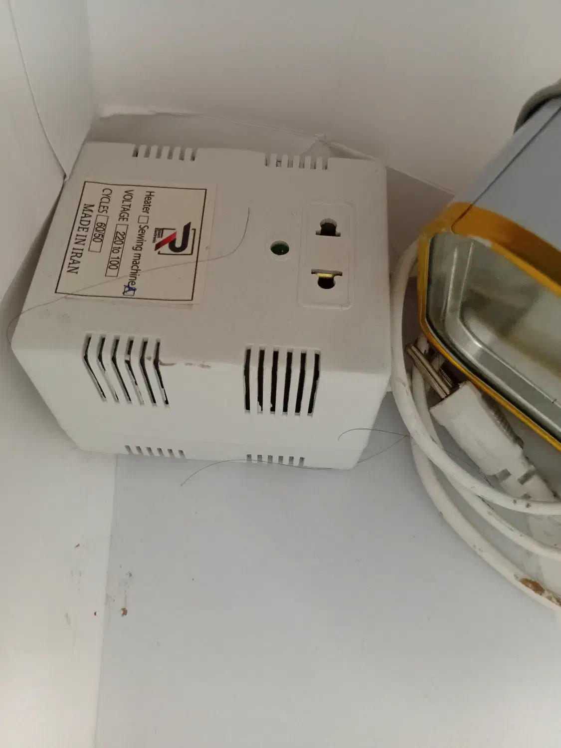 چرخ خیاطی|چرخ خیاطی و ریسندگی|گلبهار, شهر جدید گلبهار|دیوار