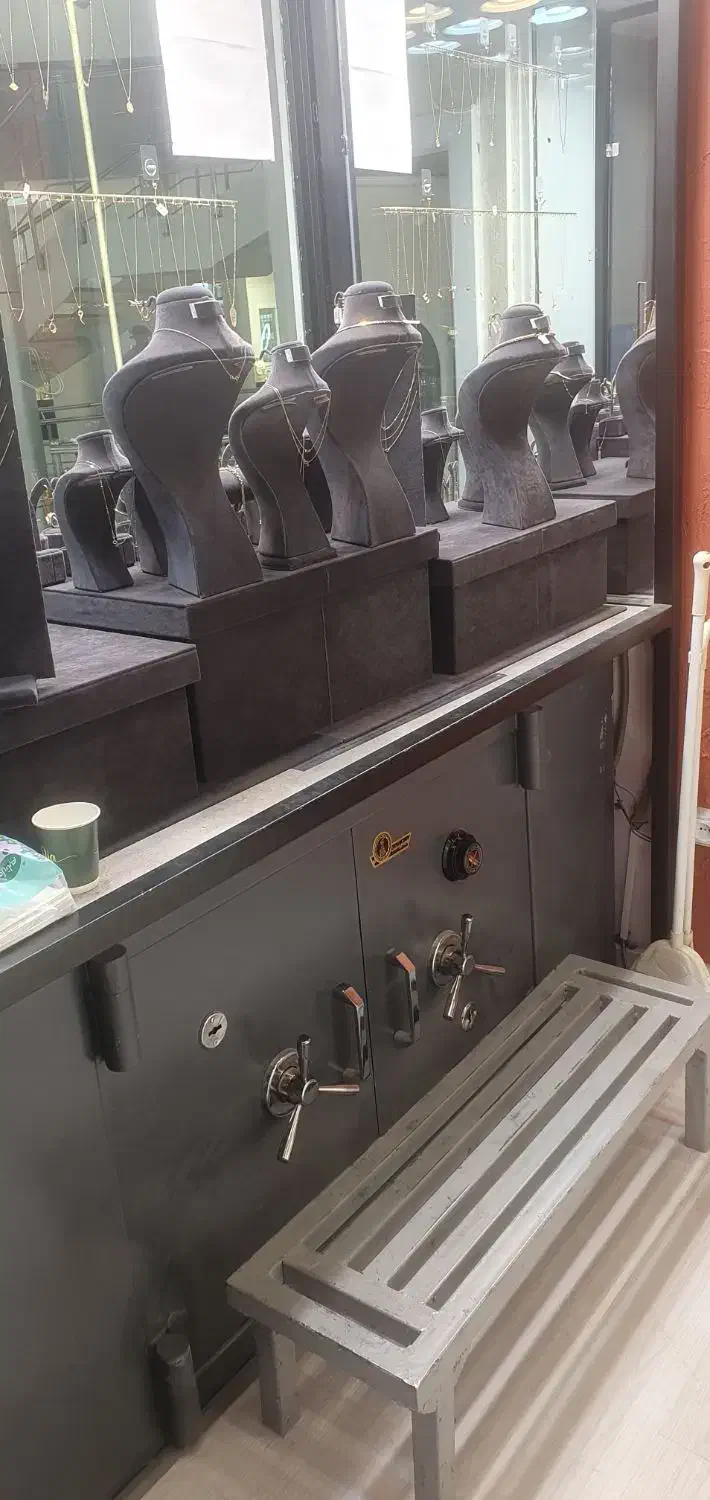 فروش دکور و لوازم طلافروشی|فروشگاه و مغازه|ایلام, |دیوار