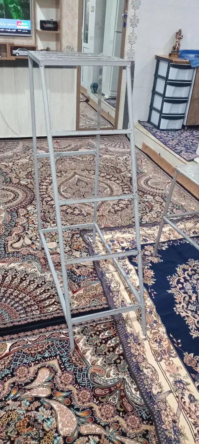 چهار پایه اهنی|صندلی و نیمکت|کرمانشاه, |دیوار