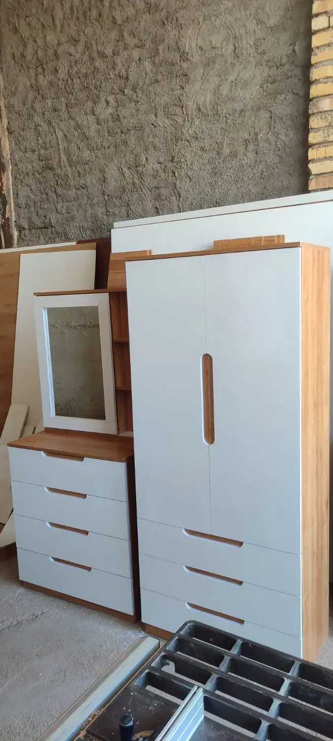 کمد لباس|جاکفشی، کمد، دراور|نیشابور, گنبد سبز|دیوار