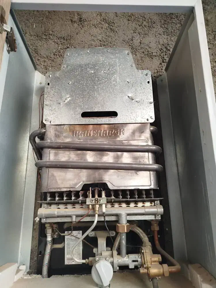 آبگرمکن ایران شرق با کابینت|آبگرمکن، پکیج، شوفاژ|ایلام, |دیوار