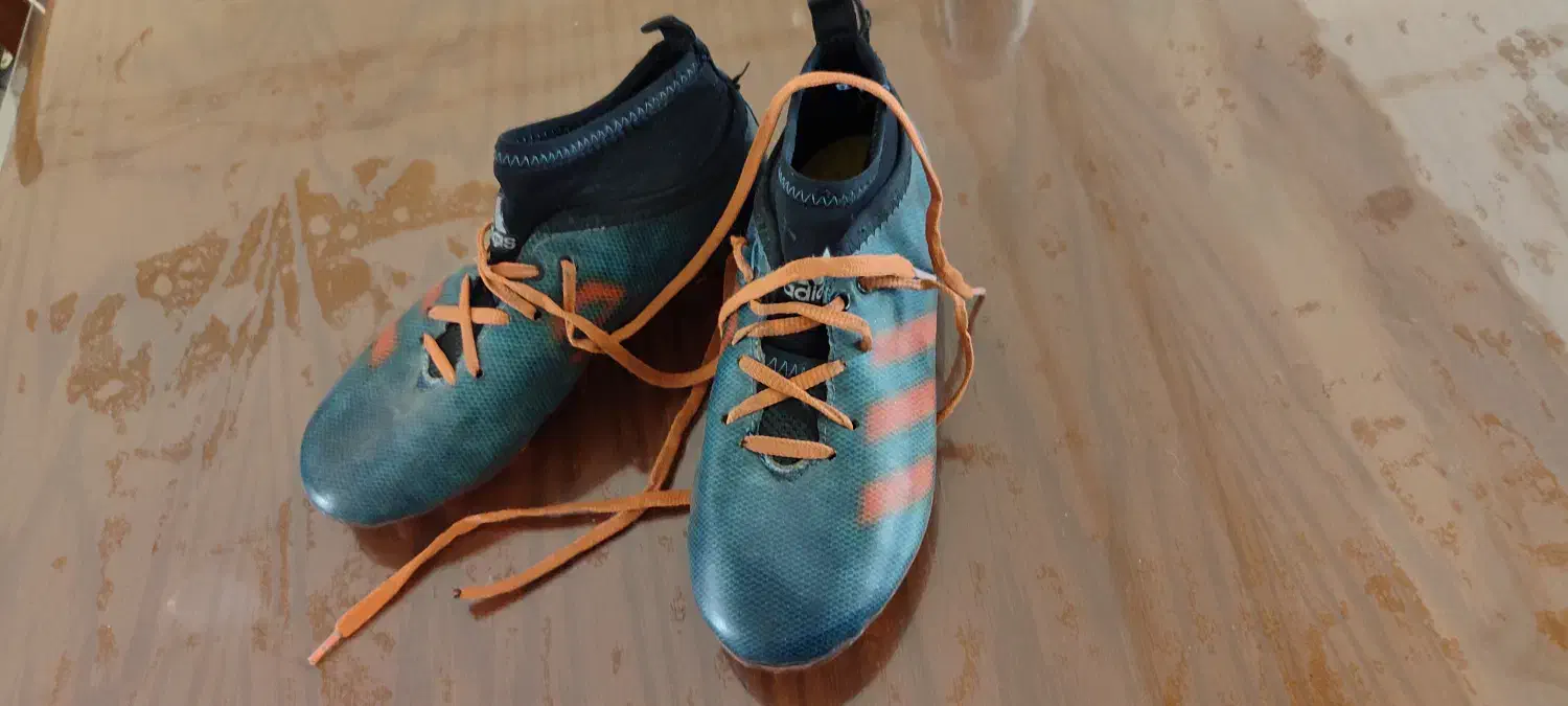 کفش فوتسالی چمن|کیف، کفش، کمربند|کرمان, |دیوار