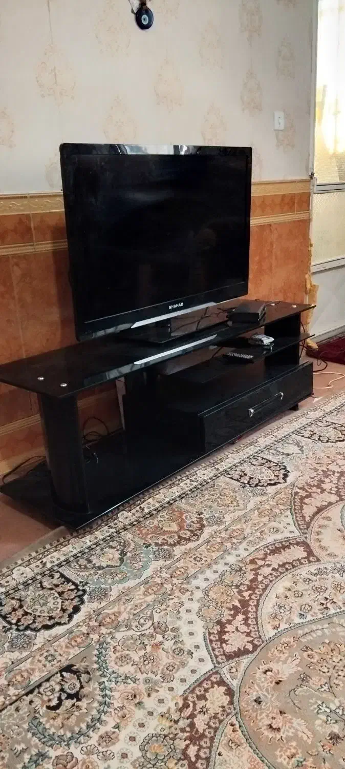 دو عدد میز تلویزیون|میز تلویزیون|شهرکرد, |دیوار
