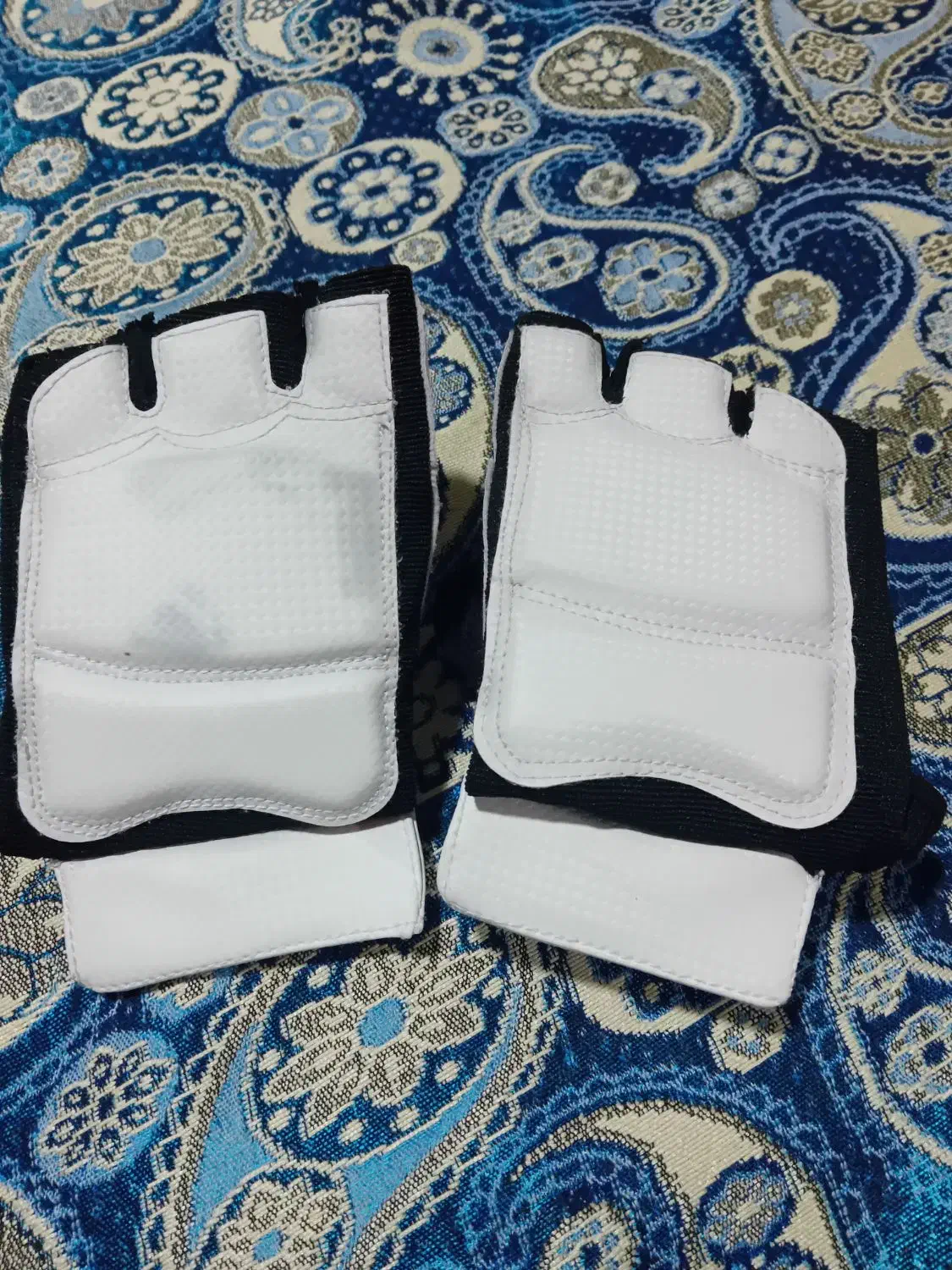 وسایل تکواندو|تجهیزات ورزشی|رشت, نخودچر|دیوار