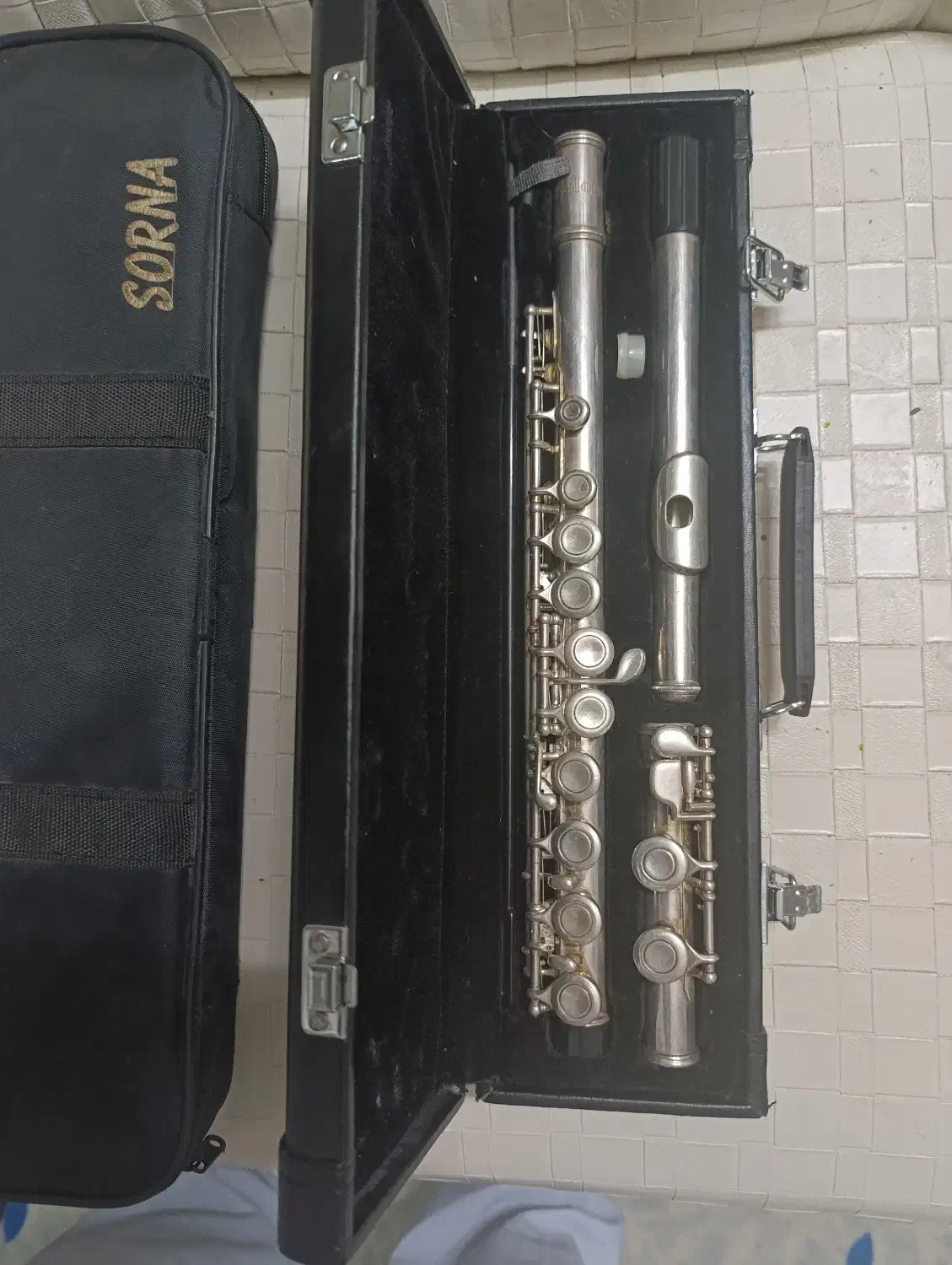 فلوت دکمه دار .  مارک سولیست|سازهای بادی|لاهیجان, کوی خزر|دیوار