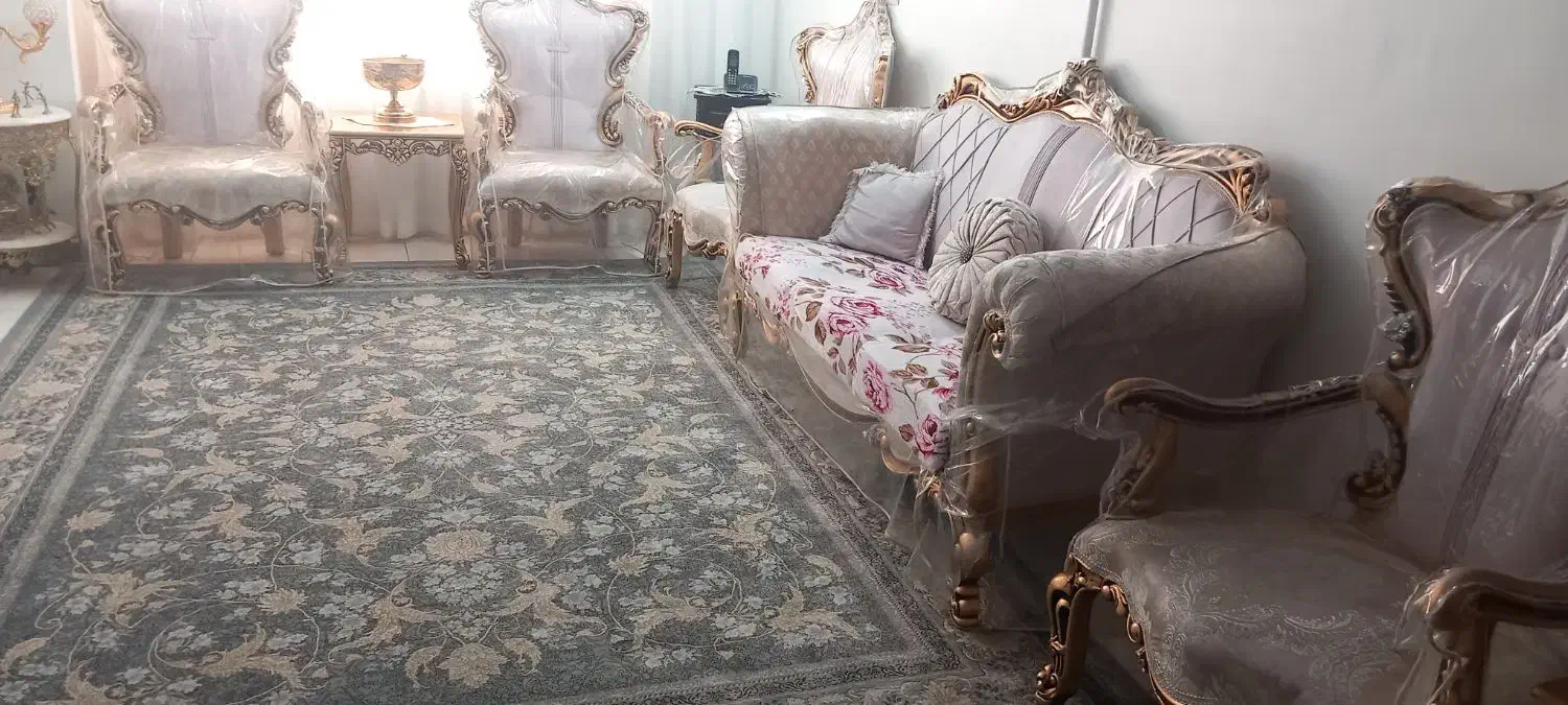 مبل سلطنتی|مبلمان خانگی و میز عسلی|اسلام‌شهر, باغ فیض|دیوار