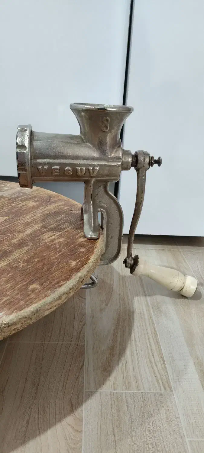 چرخ گوشتی دستی قدیمی|خردکن، آسیاب، غذاساز|ایذه, |دیوار