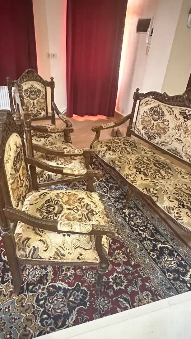 مبل ۷ نفره سلطنتی در حد نو|مبلمان خانگی و میز عسلی|جیرفت, |دیوار