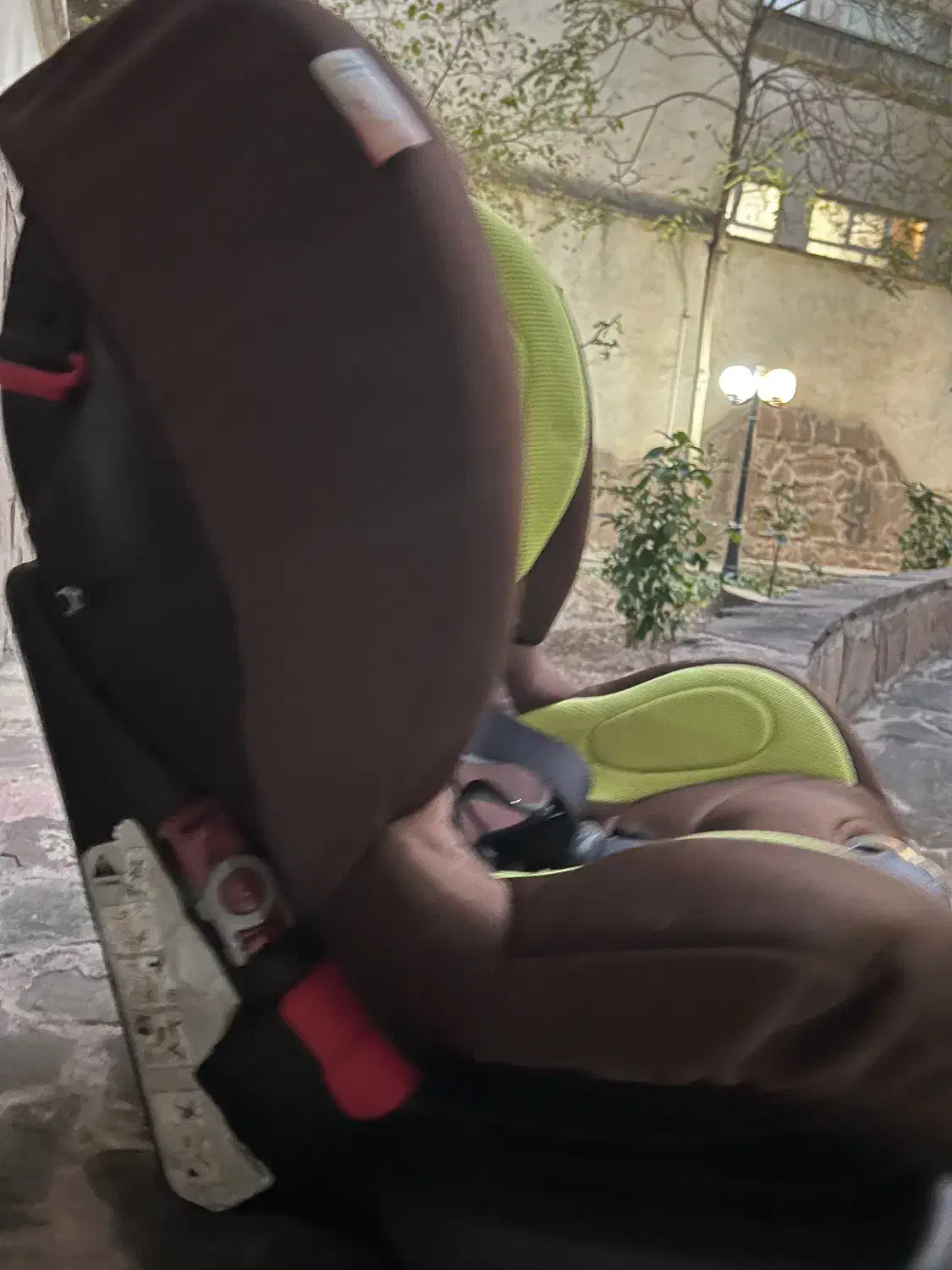 صندلی ماشین کودک گراکو|تخت و صندلی بچه|تهران, زرگنده|دیوار