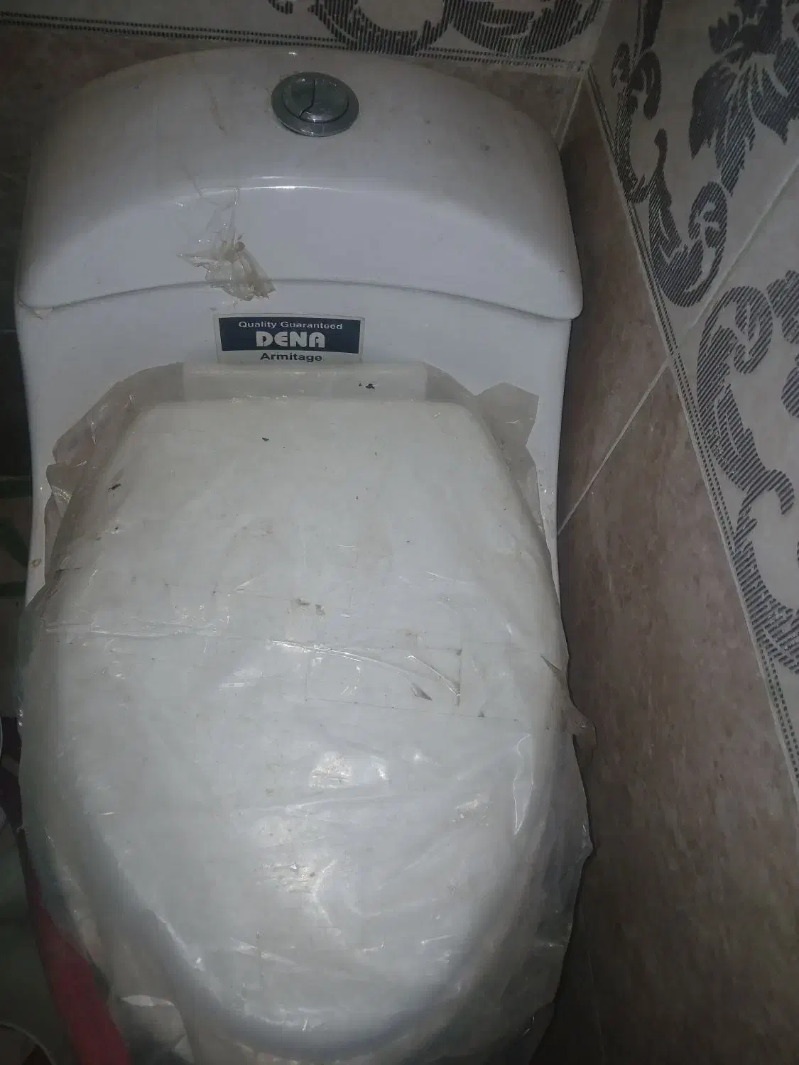 توالت فرنگی دنا کاملا نو بدون استفاده و نصب|لوازم سرویس بهداشتی|بومهن, |دیوار