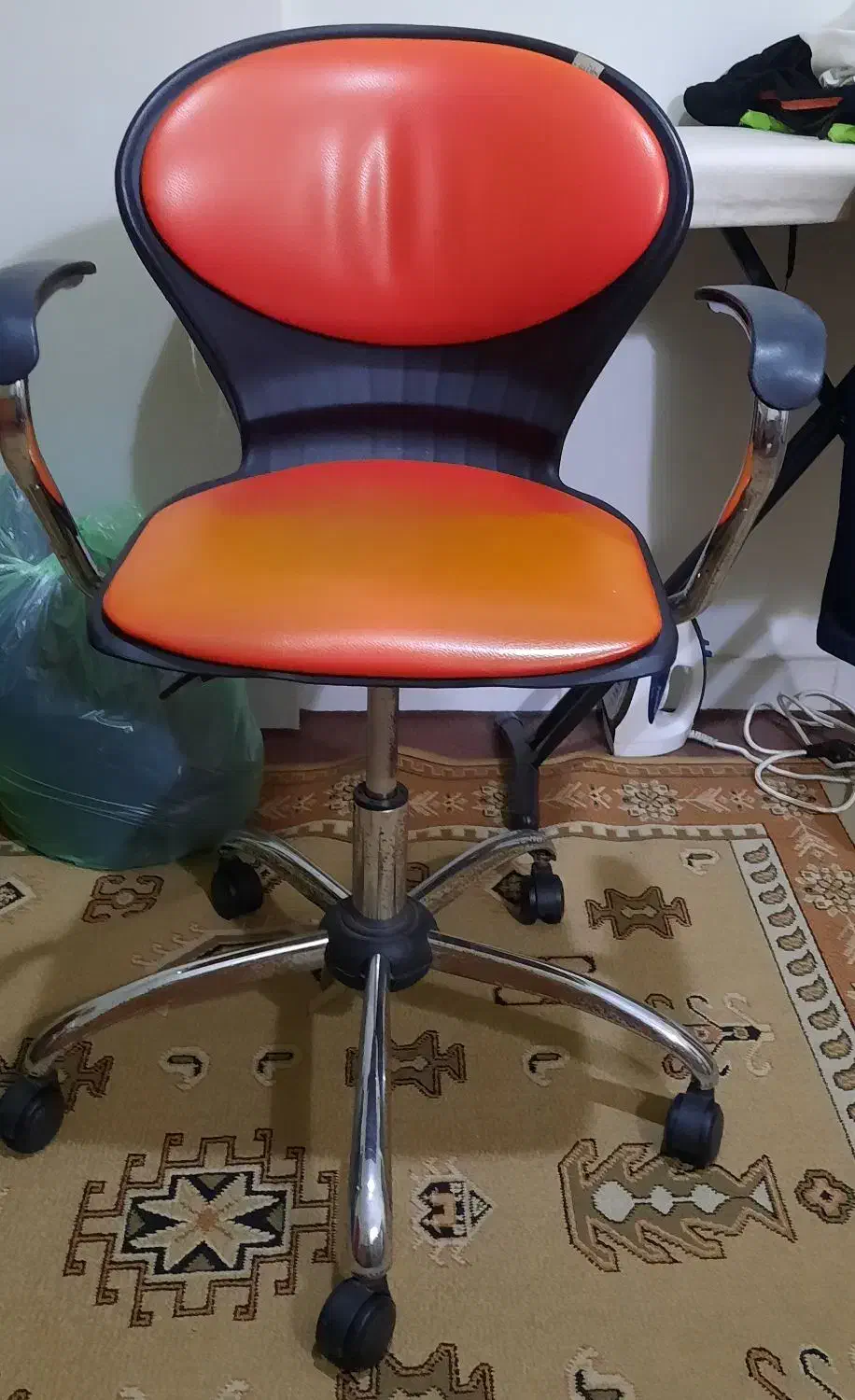 صندلی اداری|مبلمان اداری|رشت, گلسار|دیوار