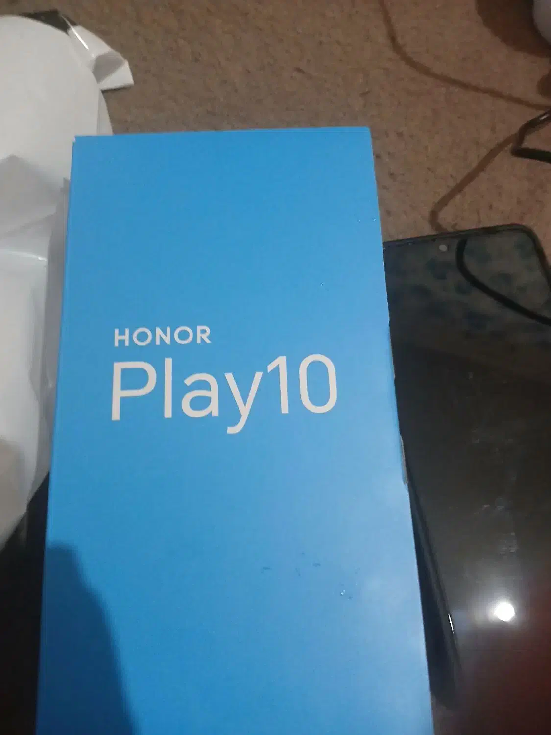 play10|موبایل|تهران, درختی|دیوار