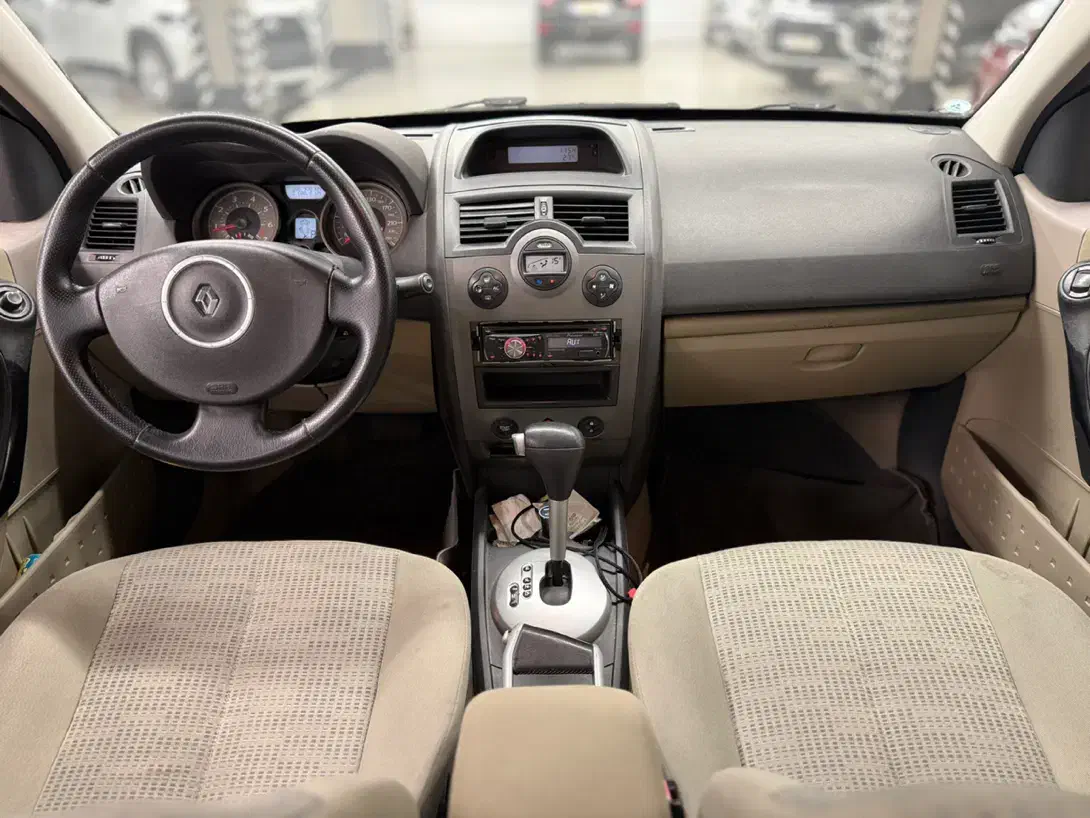 مگان 2000 اتومات مدل 89|خودرو سواری و وانت|تهران, ولنجک|دیوار