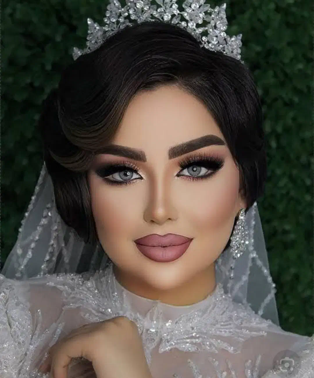 سالن زیبایی.. میکاپ و شینیون|خدمات آرایشگری و زیبایی|جیرفت, |دیوار