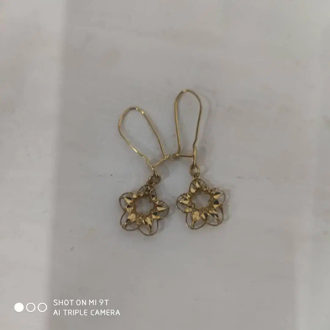 یک قطعه طلا پیدا شده|اشیا|اندیمشک, |دیوار