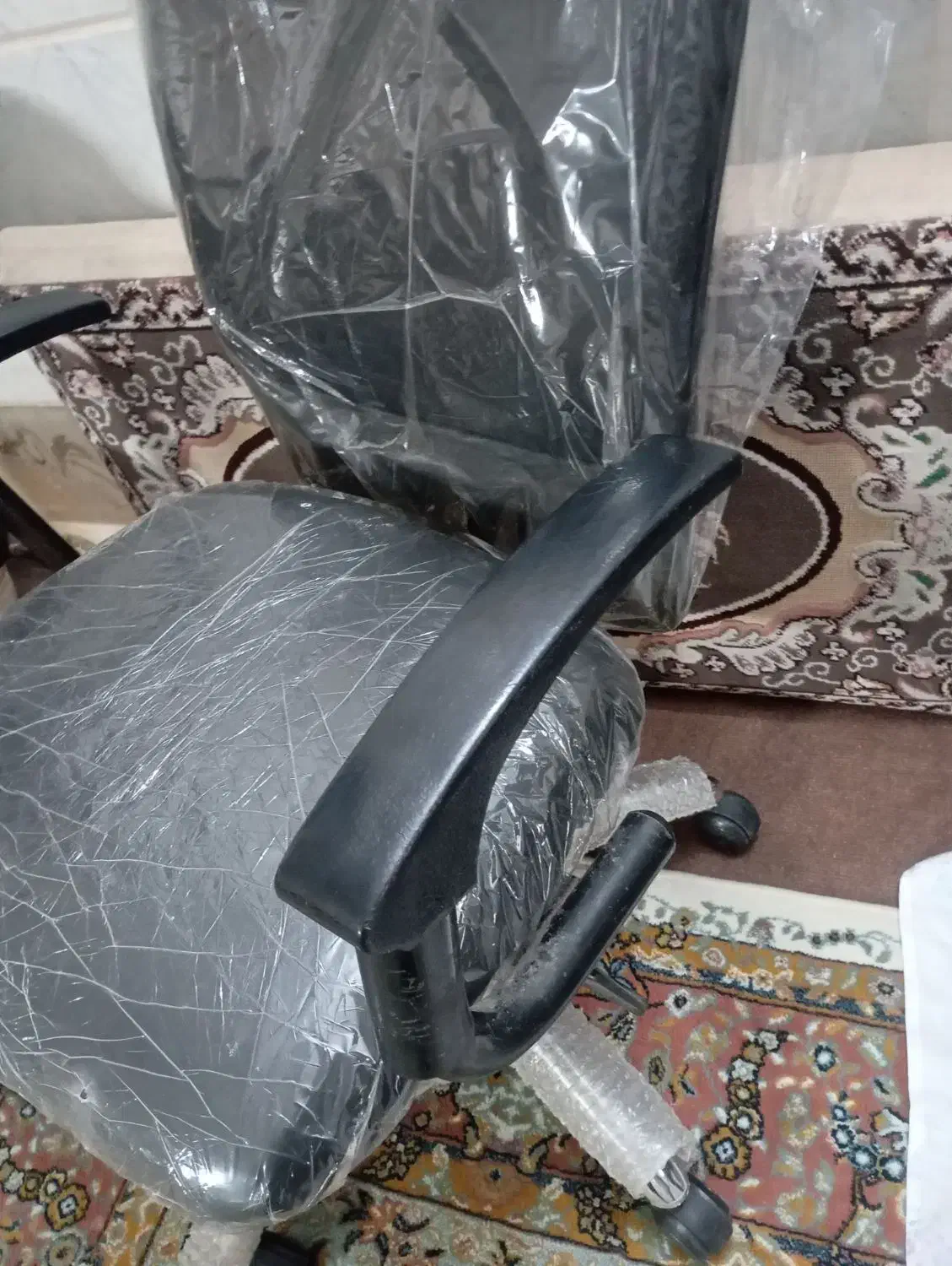 صندلی چرخ دار|صندلی و نیمکت|قم, انصار‌الحسین|دیوار