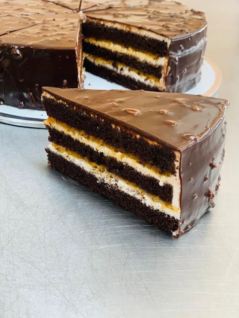 استادکار و وردست قنادی|استخدام خدمات فروشگاه و رستوران|لنگرود, |دیوار