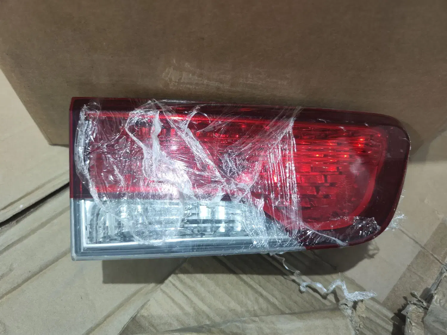 چراغ خطر استوک اصلی کیا و هیوندای|قطعات یدکی و لوازم جانبی|مشهد, گاز|دیوار