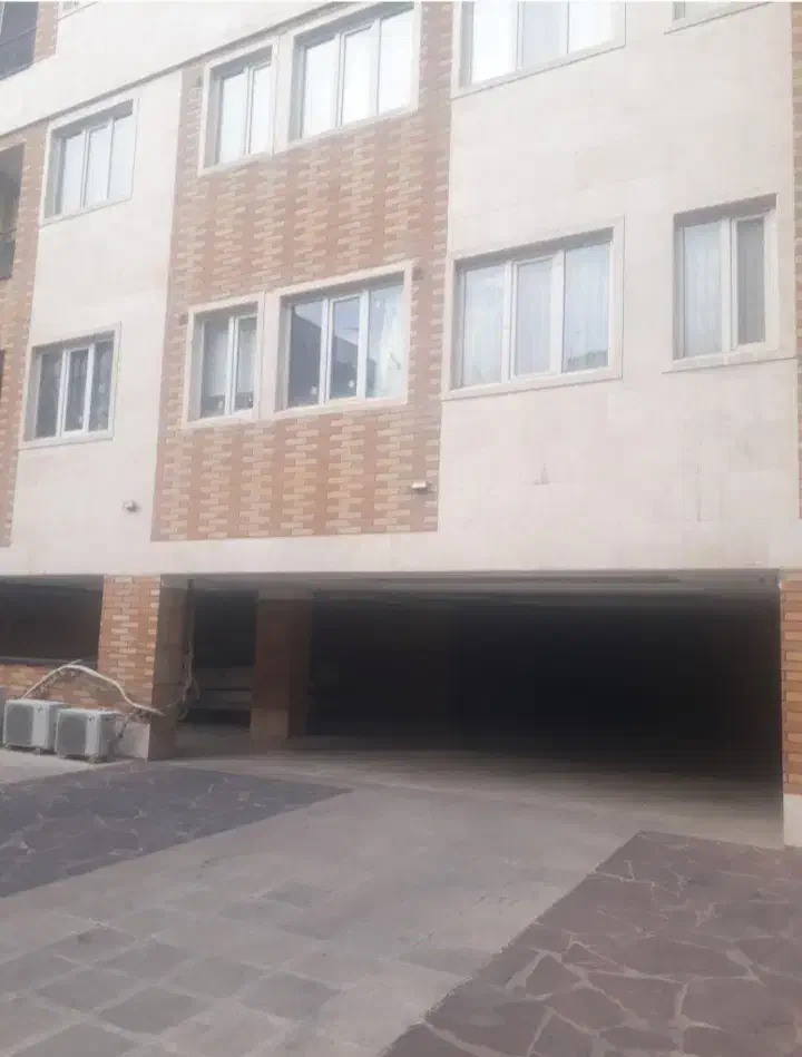 پایین یوسف آباد ۸۱ متر ، ۲ خواب ، نور و نقشه