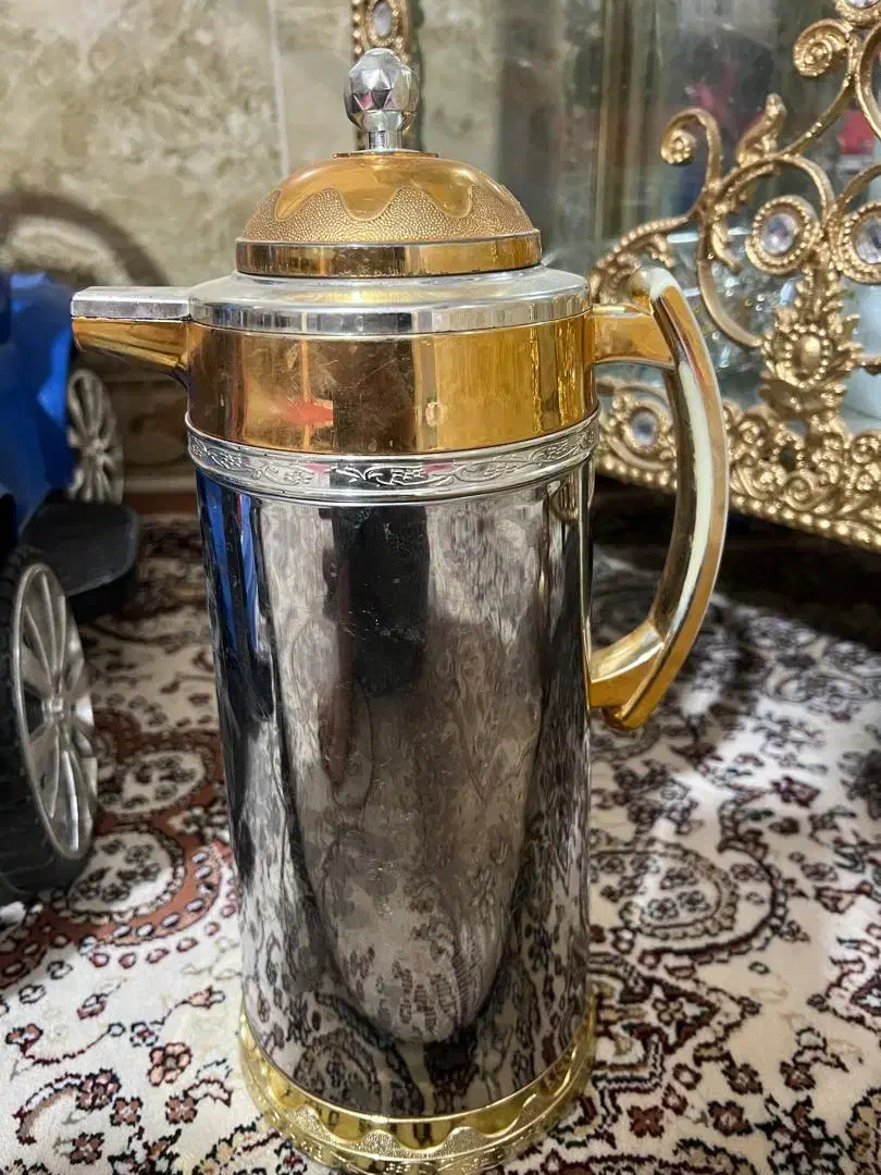 فلاکس تاجی مارک سکندر در حد نو|ظروف سرو و پذیرایی|زهک, |دیوار