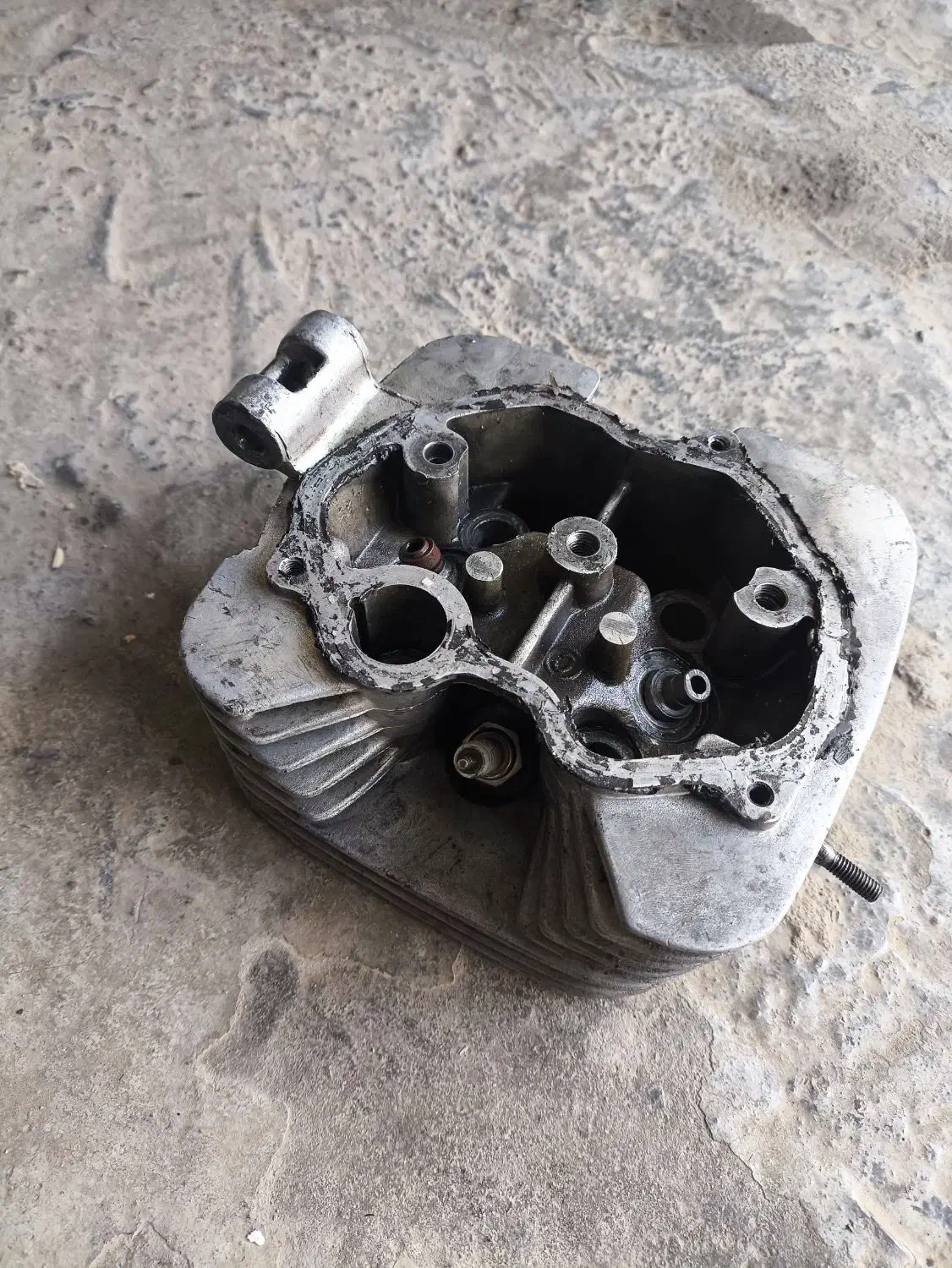 سرسیلندر 200تقویتی پورت پولیش خورده|قطعات یدکی و لوازم جانبی|ینقاق, |دیوار