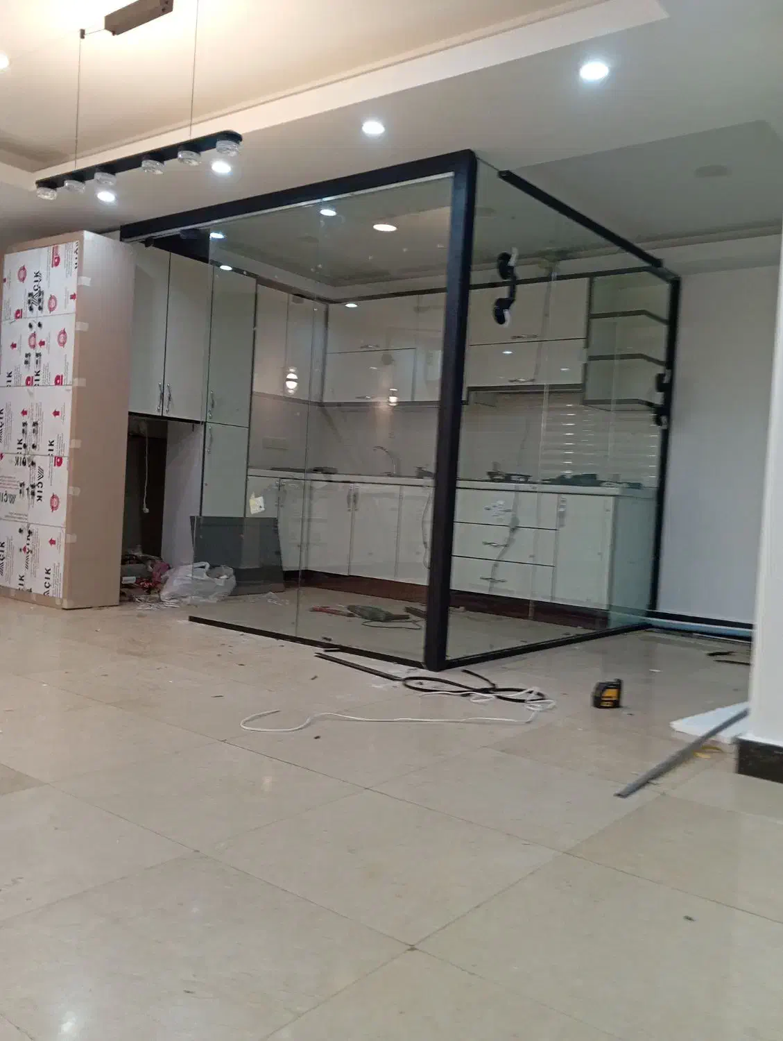 جابه جایی پارتیشن شیشه‌ای پارتیشن|خدمات پیشه و مهارت|تهران, خاک سفید|دیوار