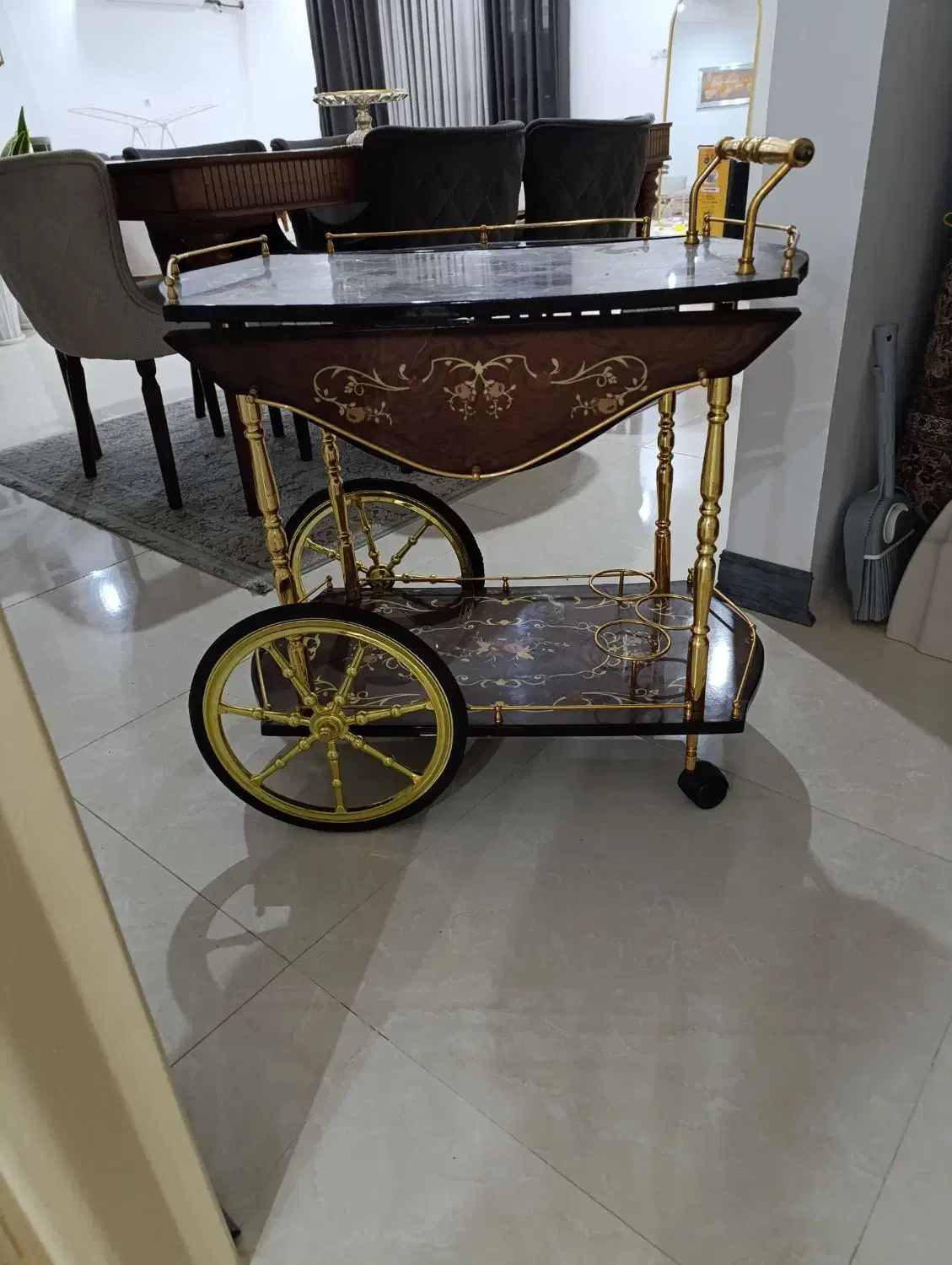 میز پذیرایی|بوفه، ویترین، کنسول|اهواز, شهرک دانشگاه|دیوار