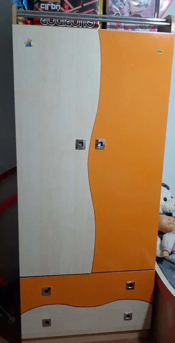 تخت و کمد نوجوان|تخت و سرویس خواب|یزد, |دیوار