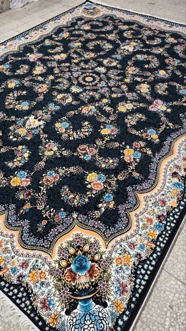 فروش انواع فرش و گلیم و فرشینه و رو فرشی|فرش|قزوین, |دیوار