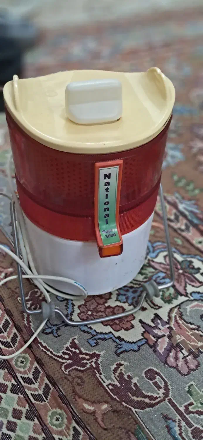 آبمیوه گیری نو استفاده نشده|آبمیوهگیر و آبمرکباتگیر|رشت, استقامت ۲|دیوار