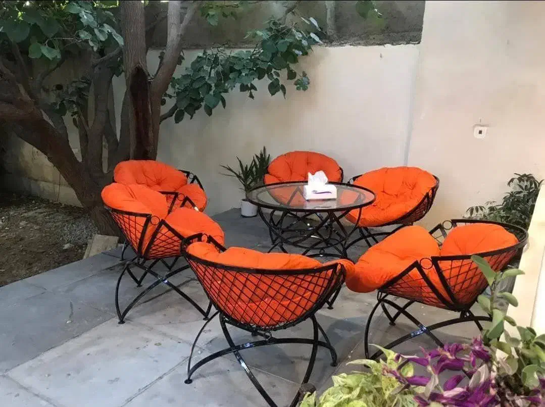 صندلی باغی مهتاب سفید و مشکی|صندلی و نیمکت|قم, بلوار امین و ساحلی|دیوار