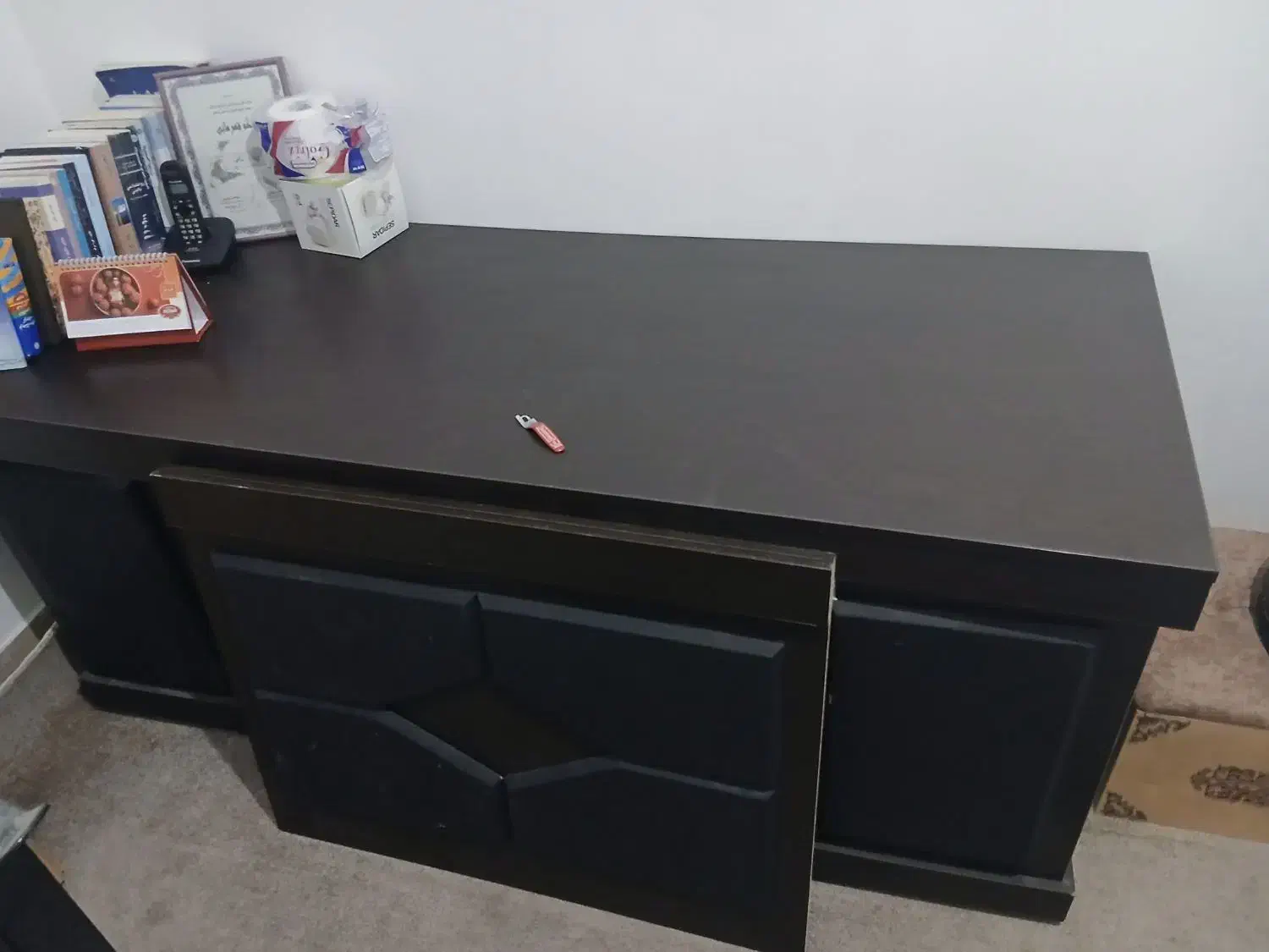 میز اداری درحد نو|دفتر کار|اسفراین, |دیوار