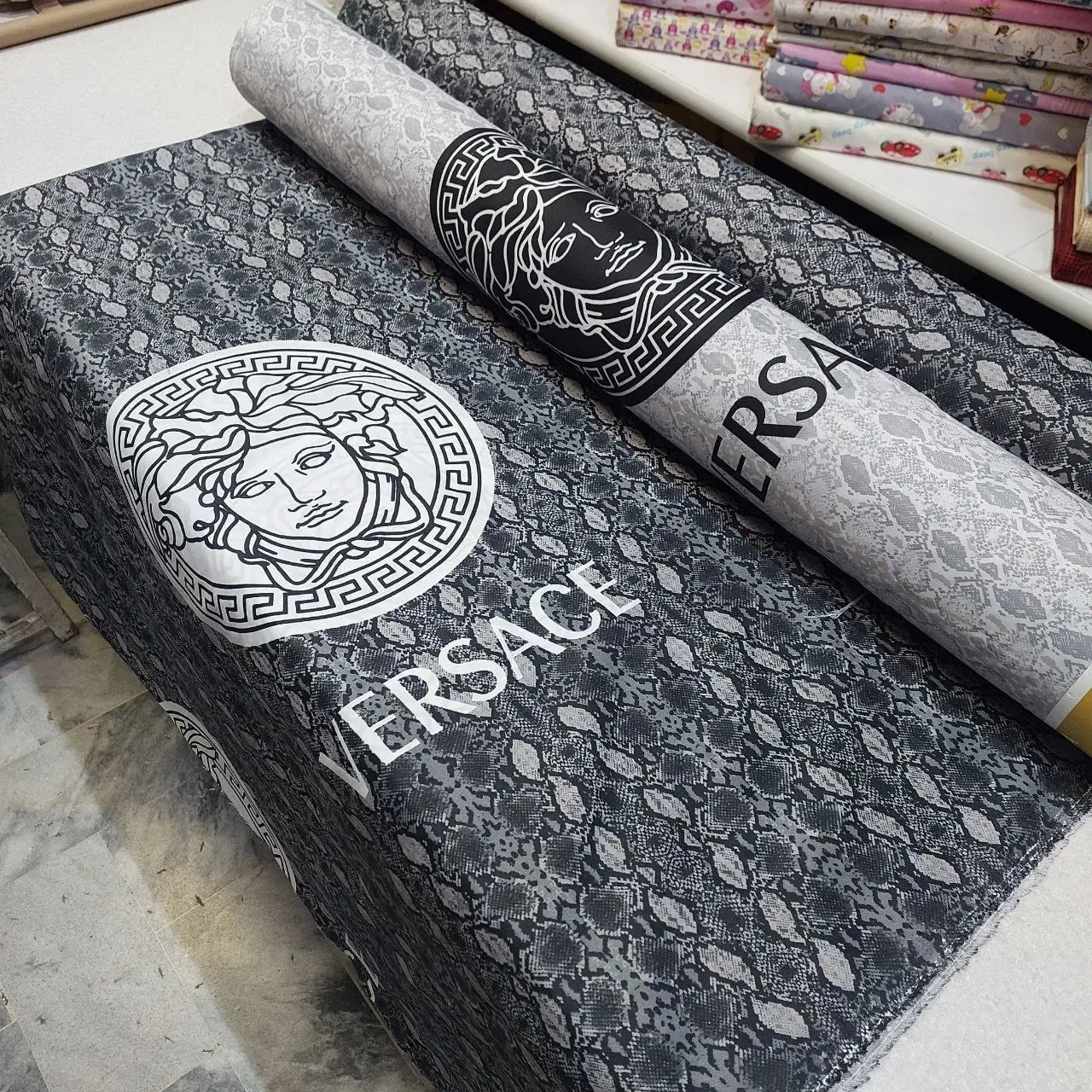 بالشت تشک رختخواب پارچه تخت و ملحفه پتو ملافه|رختخواب، بالش، پتو|مشهد, شهید مطهری|دیوار