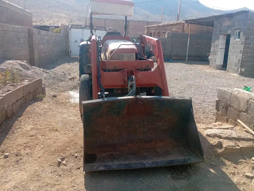 تراکتور بیل بکهو کانال کن|خودرو سنگین|ارسنجان, |دیوار