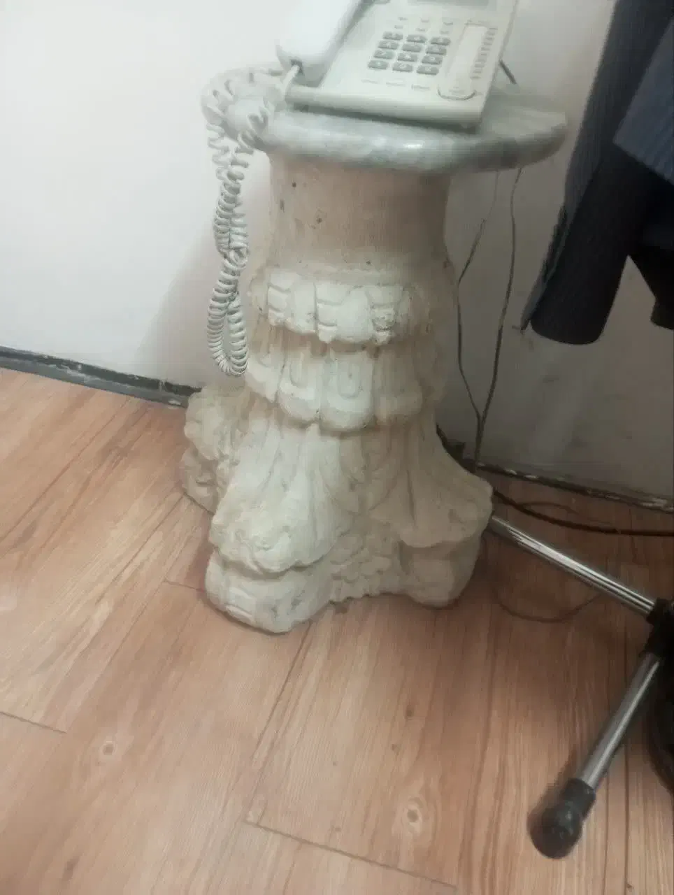 سر ستون قاجاری قدیمی|کلکسیون اشیاء عتیقه|قم, نیروگاه|دیوار