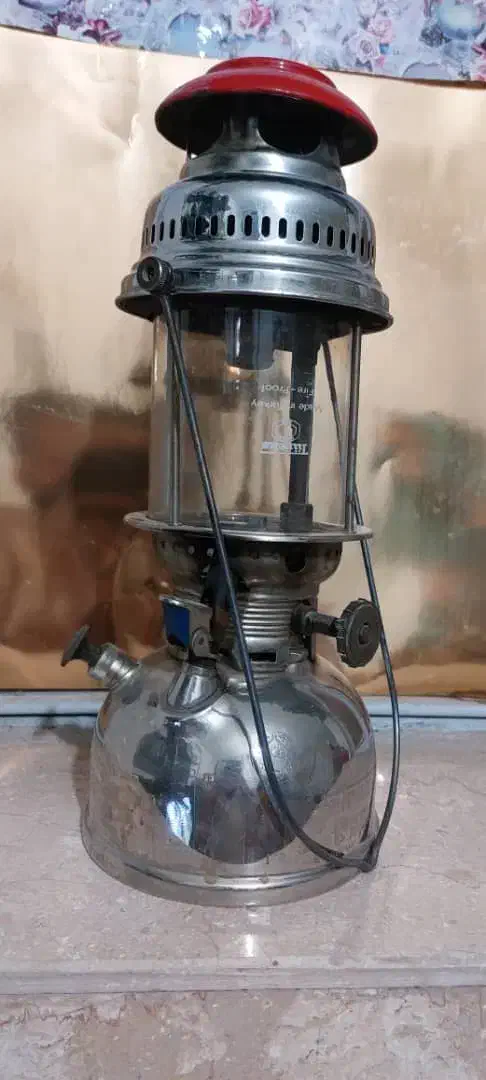 چراغ پریموس قدیمی نو|کلکسیون اشیاء عتیقه|خمینی‌شهر, |دیوار