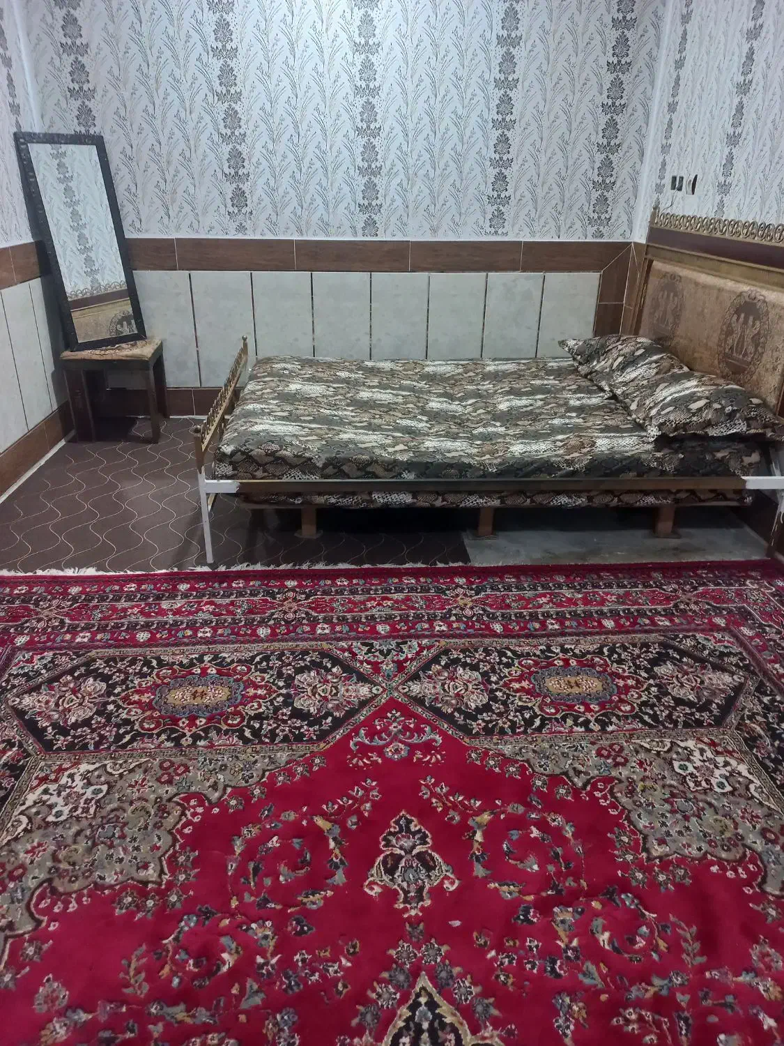 اطاق۳۰متری همراه باآشپزخانه اپن|اجارهٔ کوتاه‌مدت آپارتمان و سوئیت|آزادشهر, |دیوار
