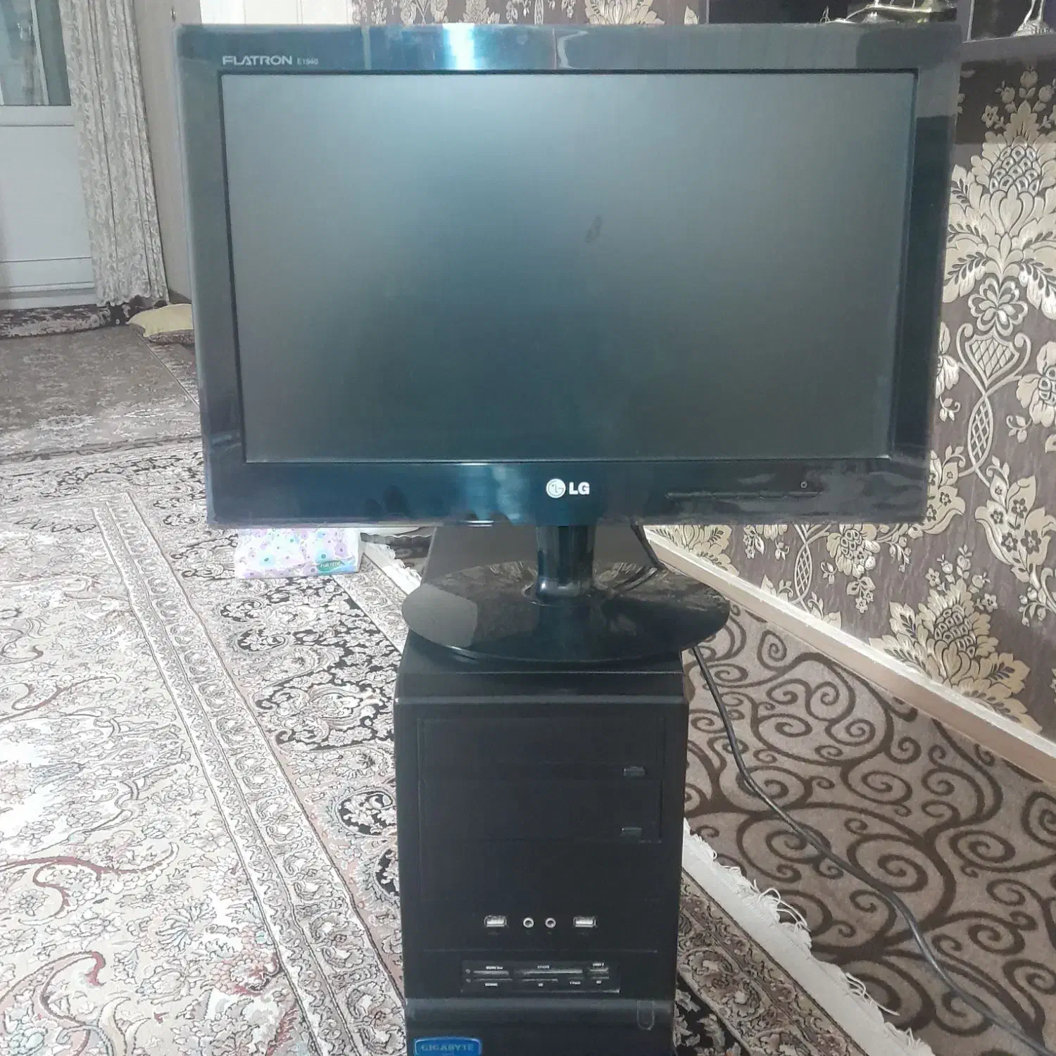 کامپیوتر با تمام وسایل|رایانه رومیزی|ابهر, |دیوار