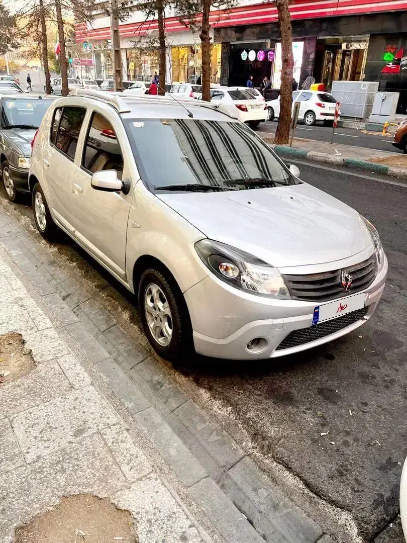 رنو ساندرو اتوماتیک مدل ۱۳۹۶ اقساطی|خودرو سواری و وانت|تهران, فردوس|دیوار