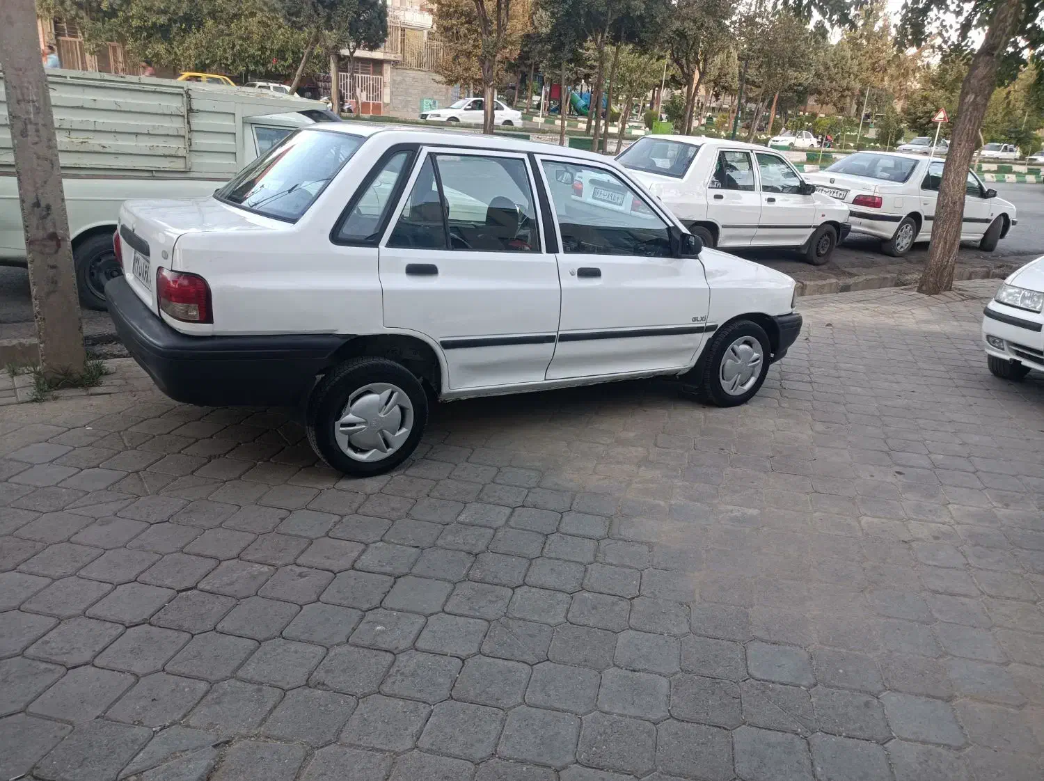 پراید صندوقداربنزینی|خودرو سواری و وانت|بروجرد, |دیوار