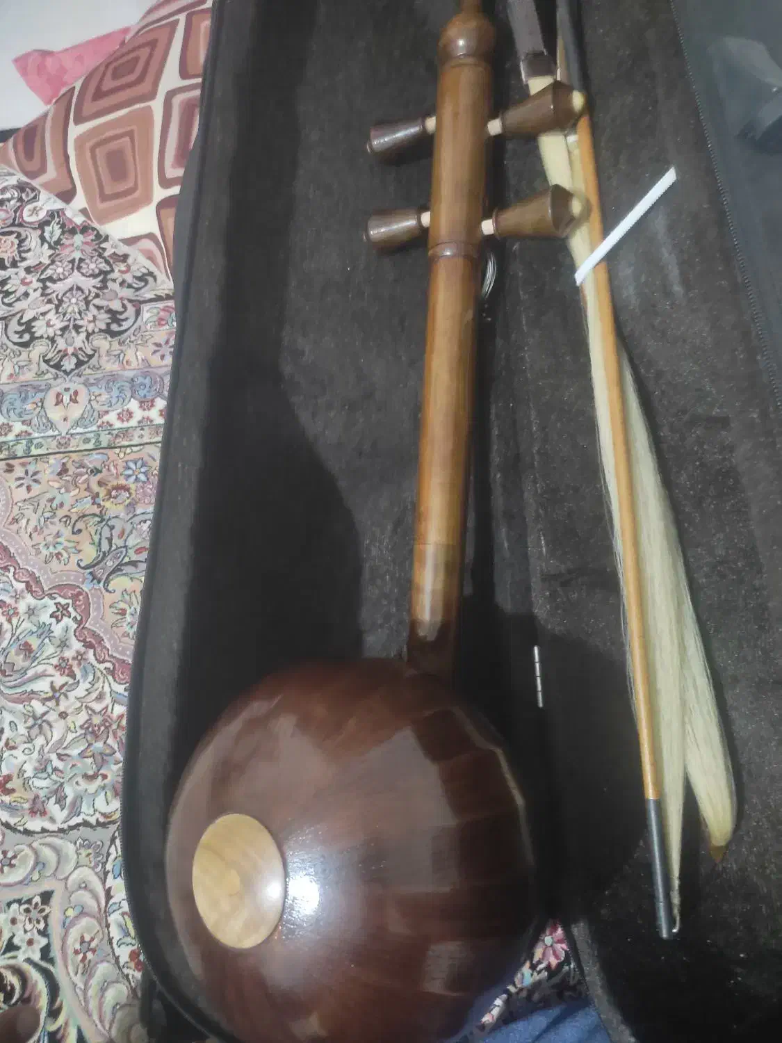 کمانچه کربلایی|سازهای سنتی|بروجرد, |دیوار