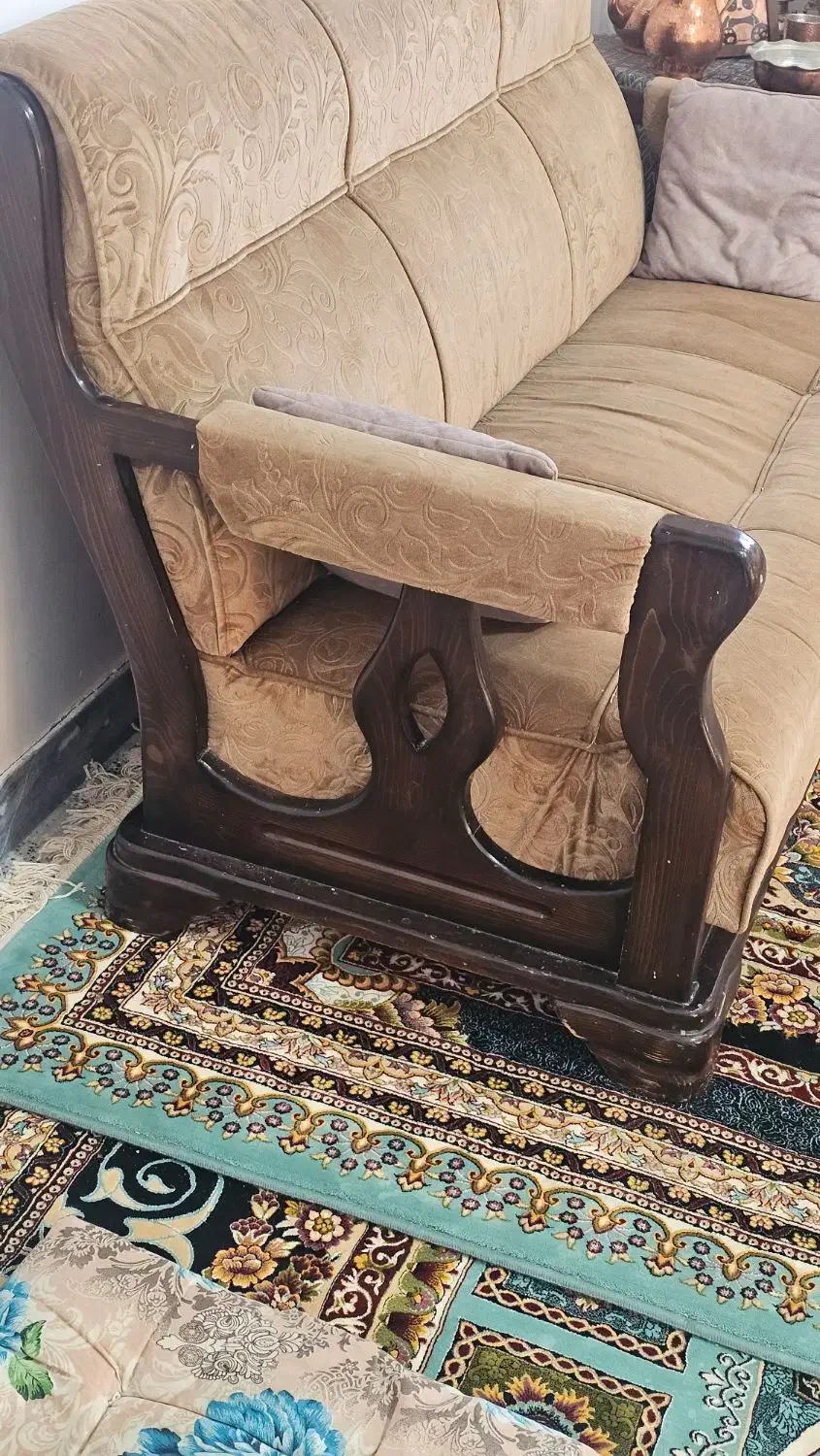 مبل ۷ نفره چوب گردو|مبلمان خانگی و میز عسلی|جغتای, |دیوار